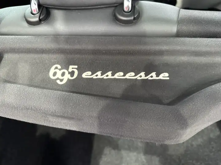 Abarth 695 2022, foto 42
