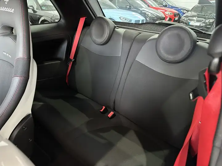 Abarth 695 2022, foto 37