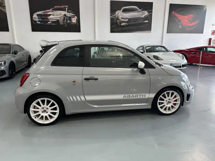 Abarth 695 2022, foto 5
