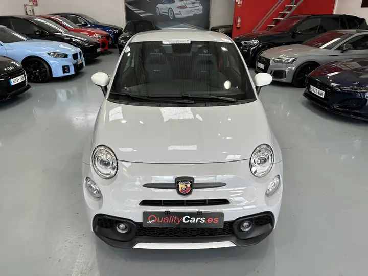 Abarth 695 2022, foto 3