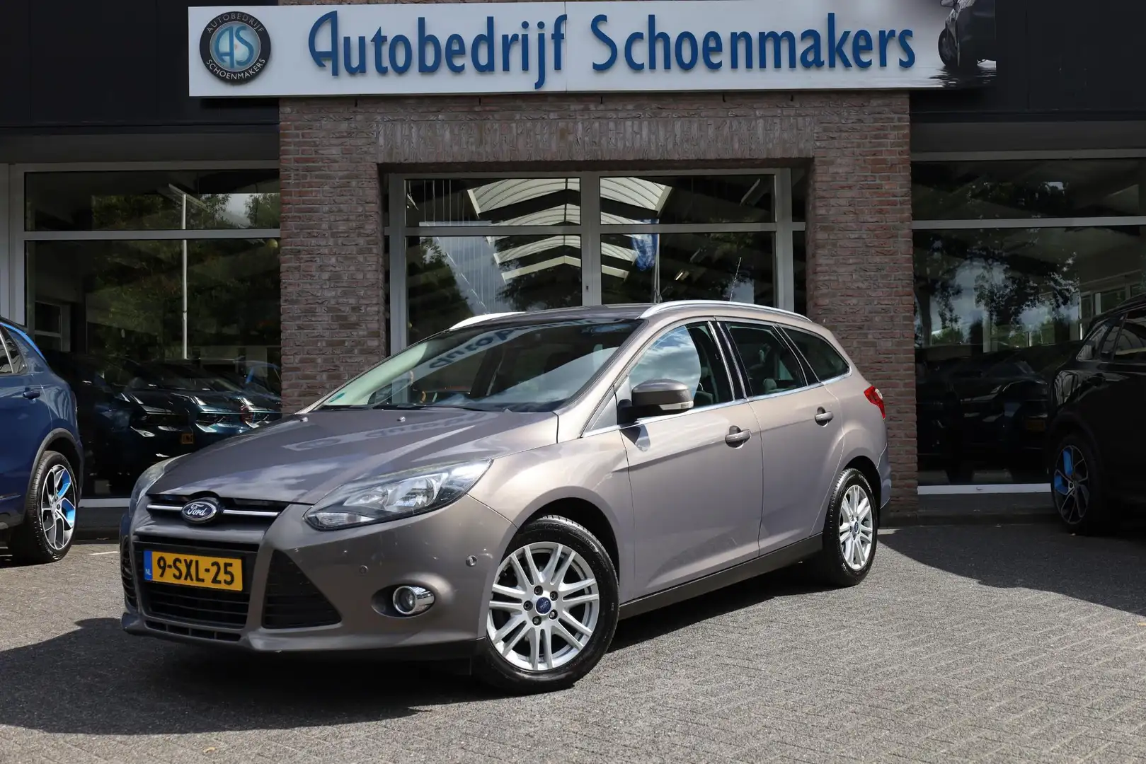 Ford Focus Wagon 1.0 EcoBoost Edition Plus TREKHAAK NAVI CRUI Braun - 1