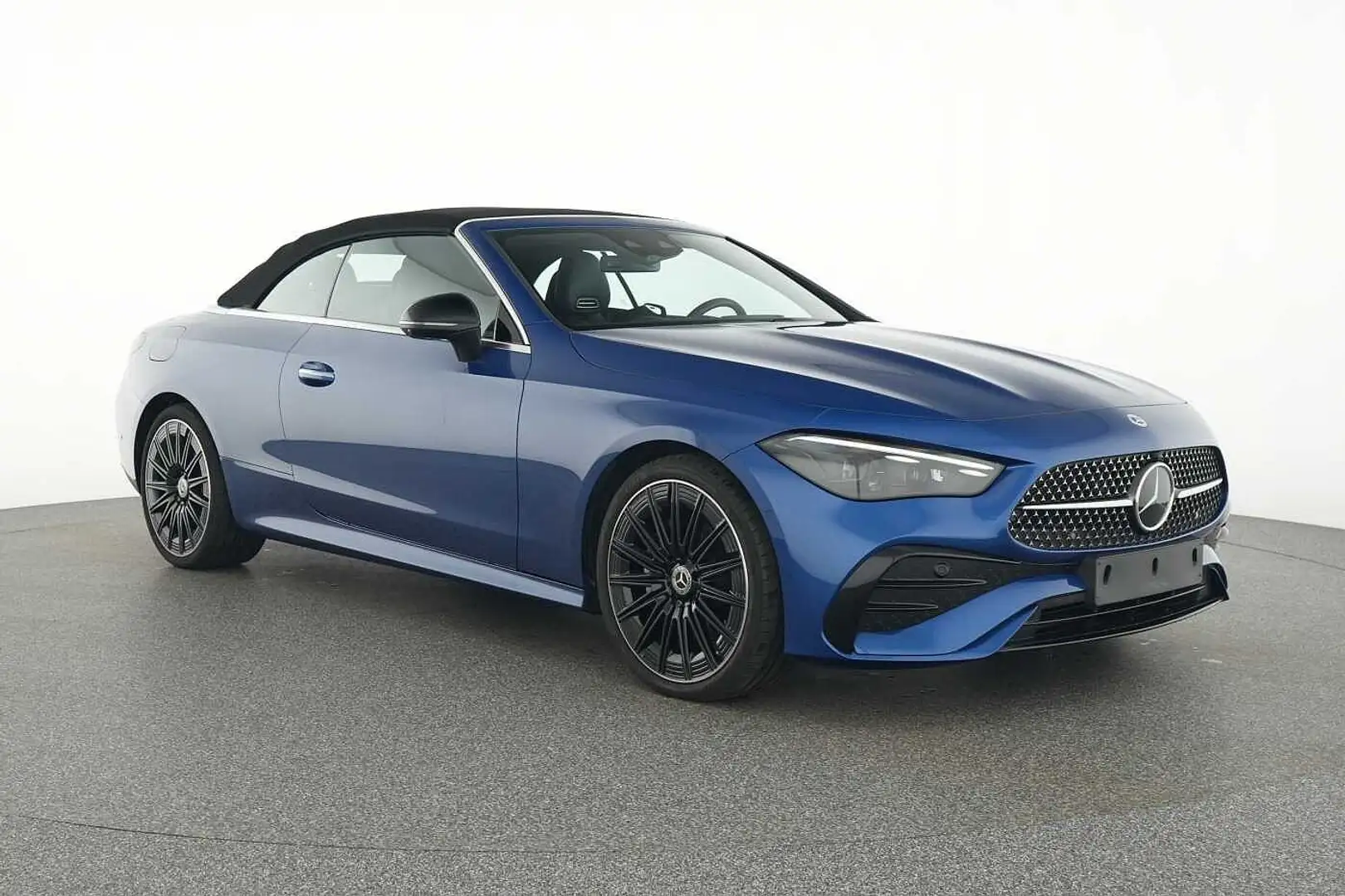 Mercedes-Benz CLE 200 Cabriolet AMG Line Azul - 2