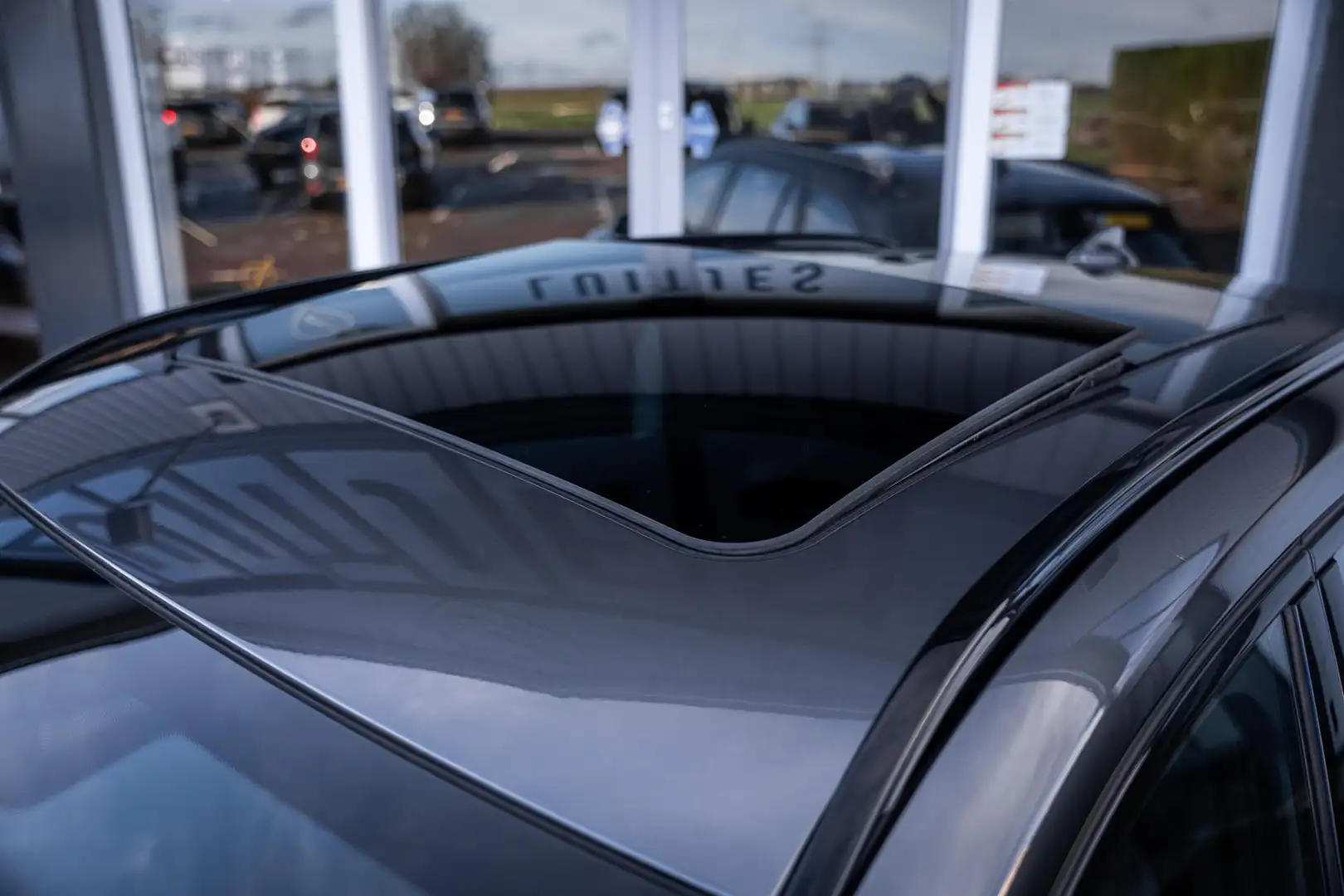 BMW X1 SDrive20i M-Sport I Org.NL I Pano-dak I HuD I Lede Grijs - 2