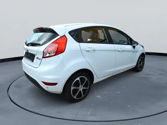 Ford Fiesta view 5