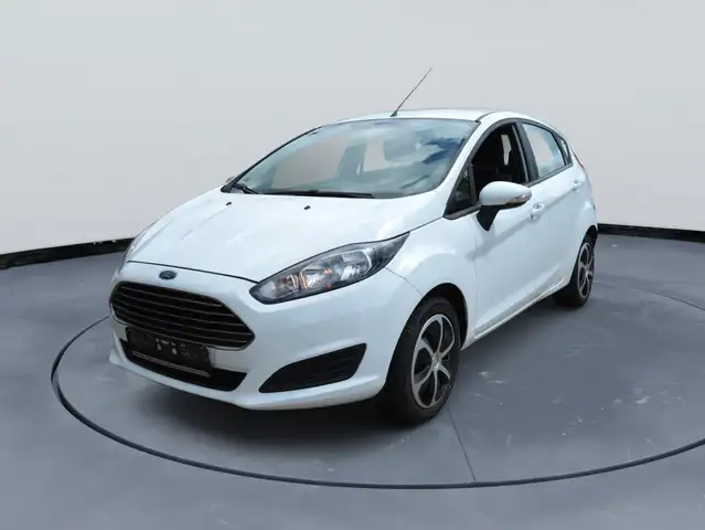 2015 Ford Fiesta in White for sale