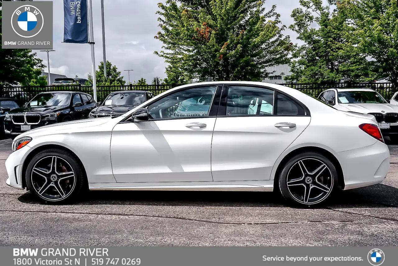 Mercedes-Benz C-Class снимка Mercedes-Benz C-Class
