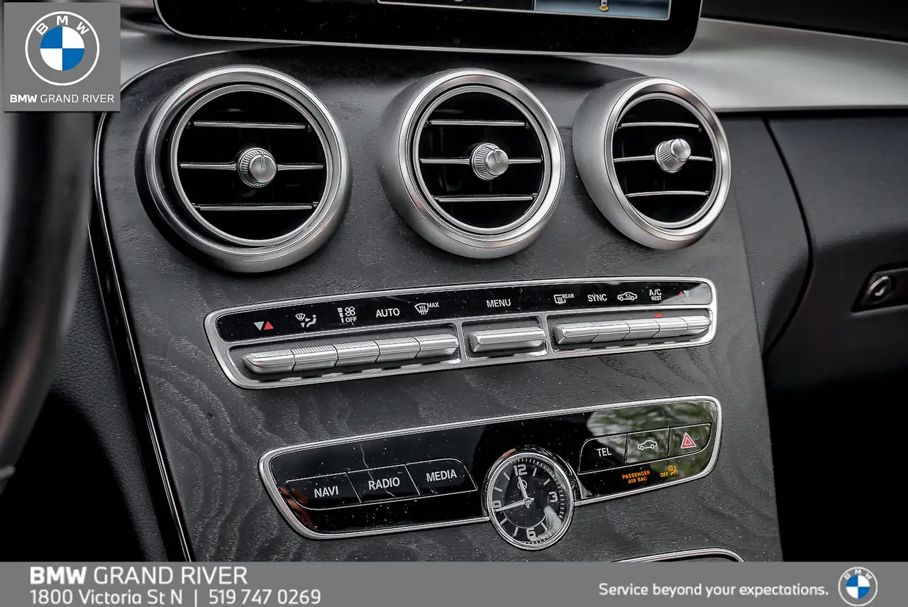 Mercedes-Benz C-Class снимка Mercedes-Benz C-Class