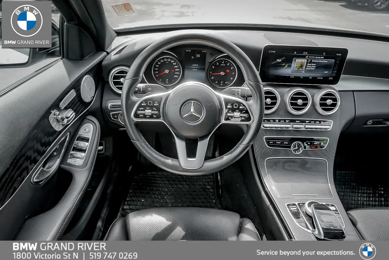 Mercedes-Benz C-Class снимка Mercedes-Benz C-Class