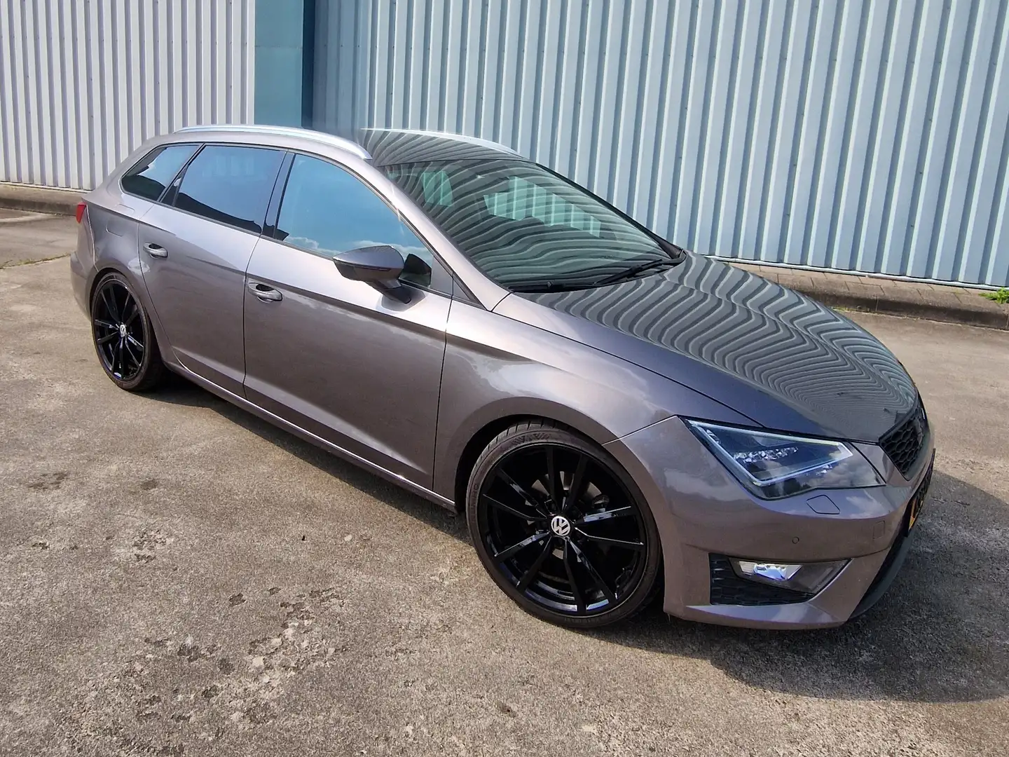 SEAT Leon 1.4 TSI FR Business Beżowy - 2