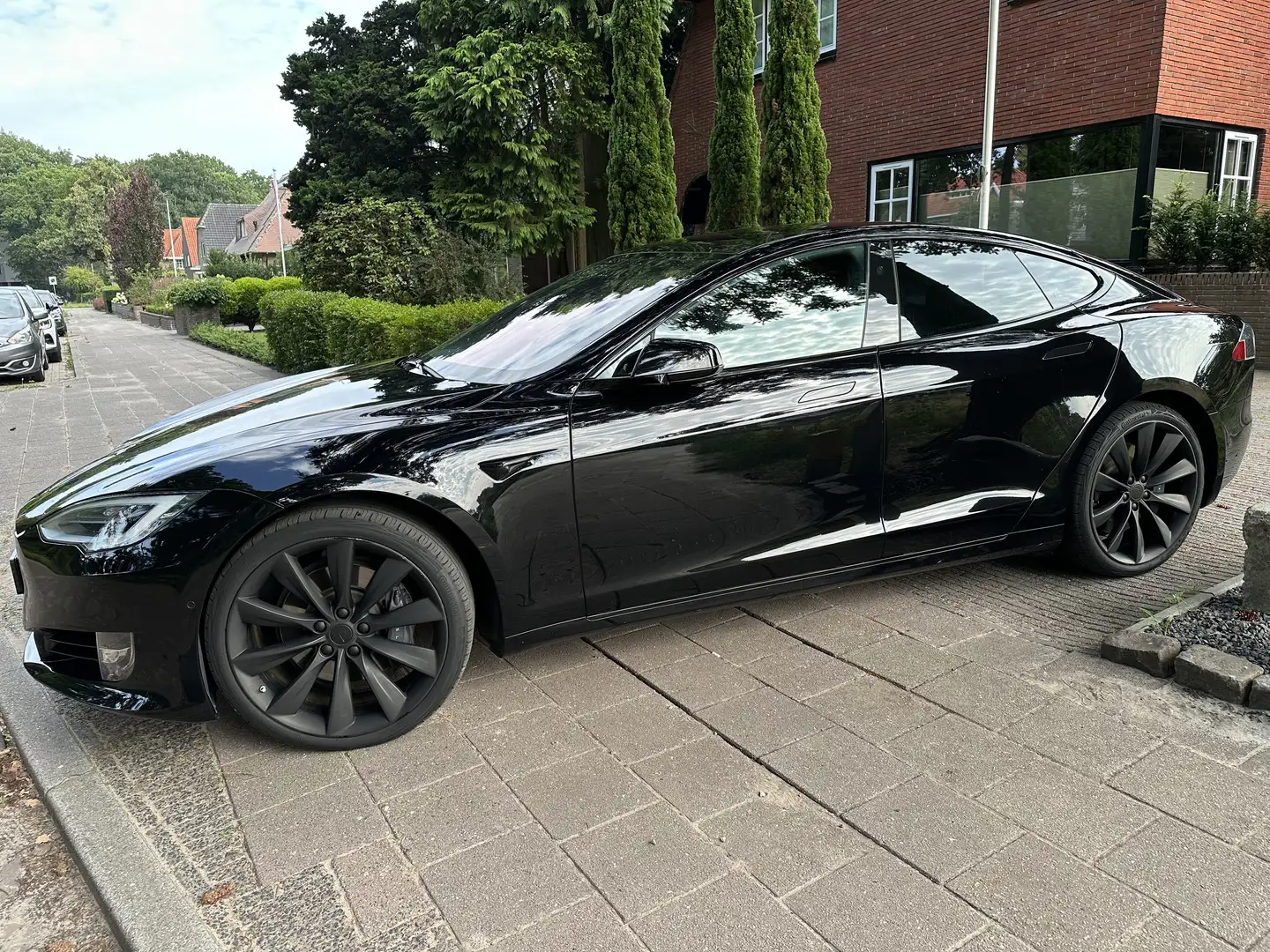 Tesla Model S Long Range Plus AWD 21 inch 2e eig model 2021 Zwart - 2