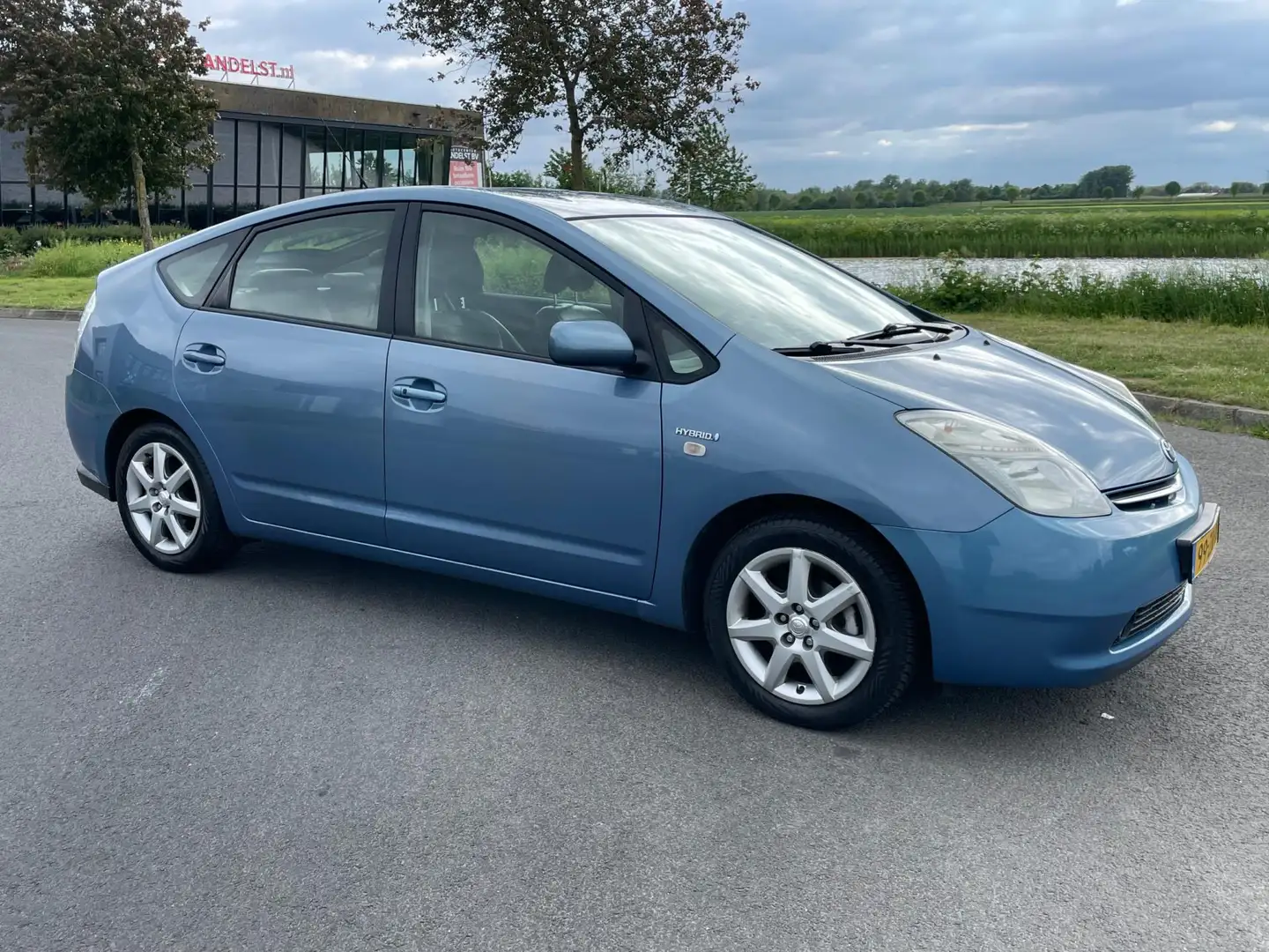 Toyota Prius 1.5 VVT-i Business Edition, Aut, Trekhaak, Leder, Синій - 2