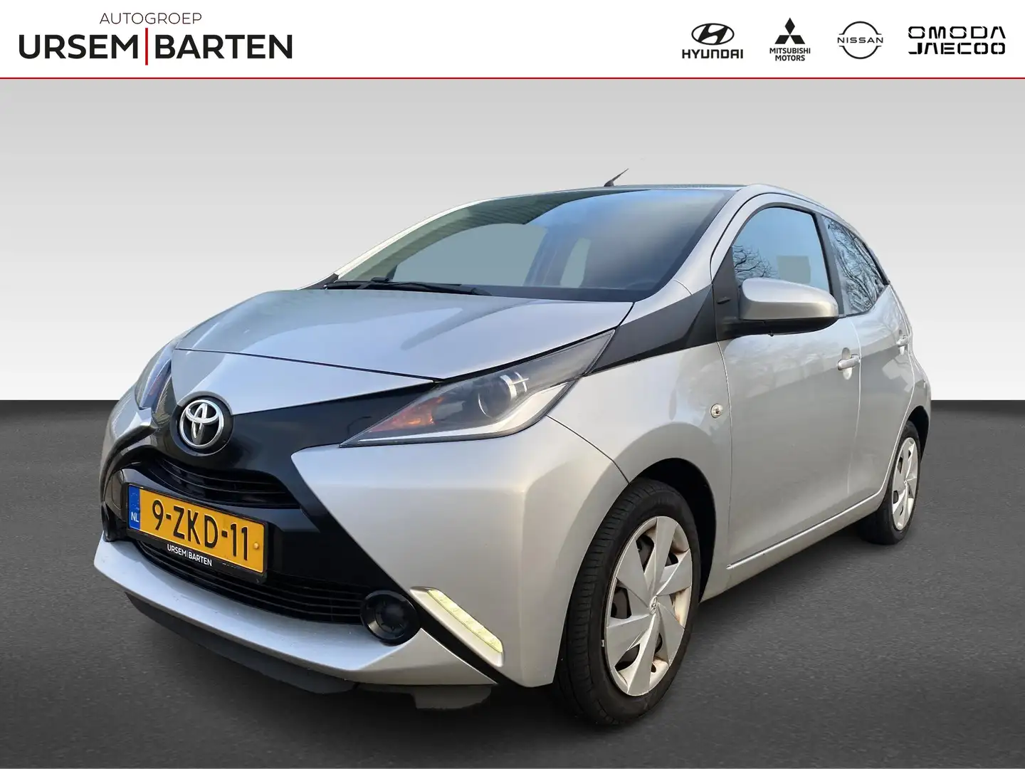 Toyota Aygo 1.0 VVT-i x-play Grijs - 1
