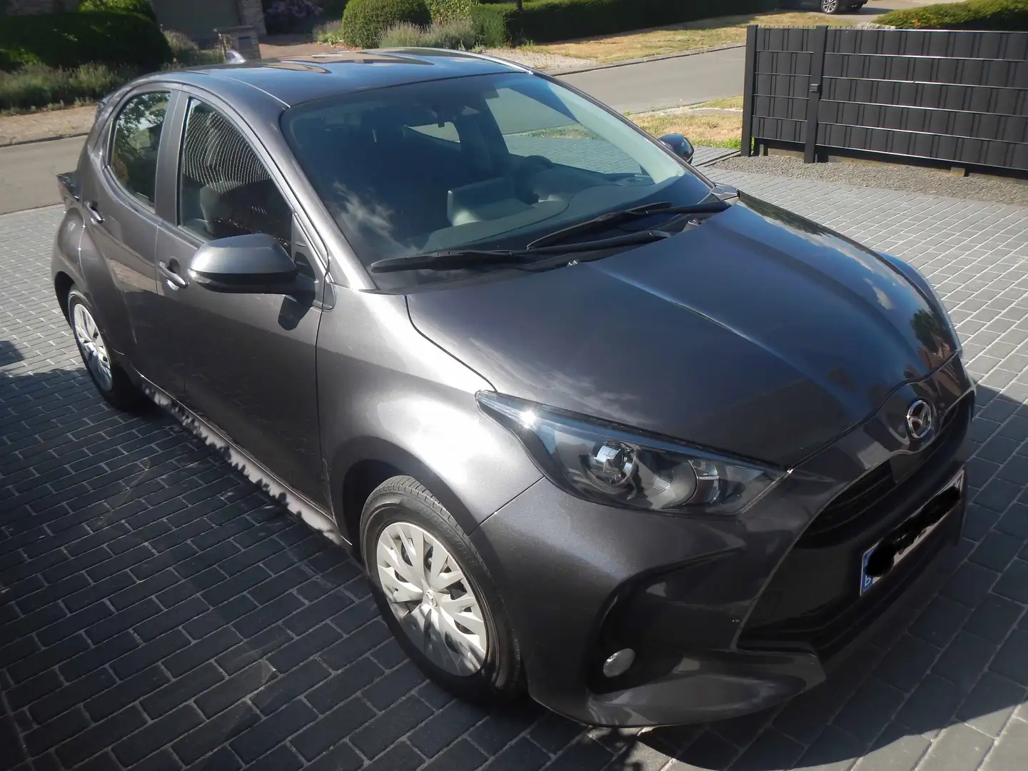 Mazda 2 2 Hybrid 1.5 VVT-i 116 CVT PURE Grijs - 1