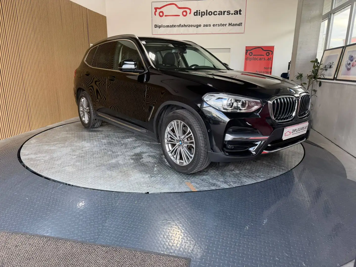 BMW X3 xDrive20d 48V Luxury Line Schwarz - 1
