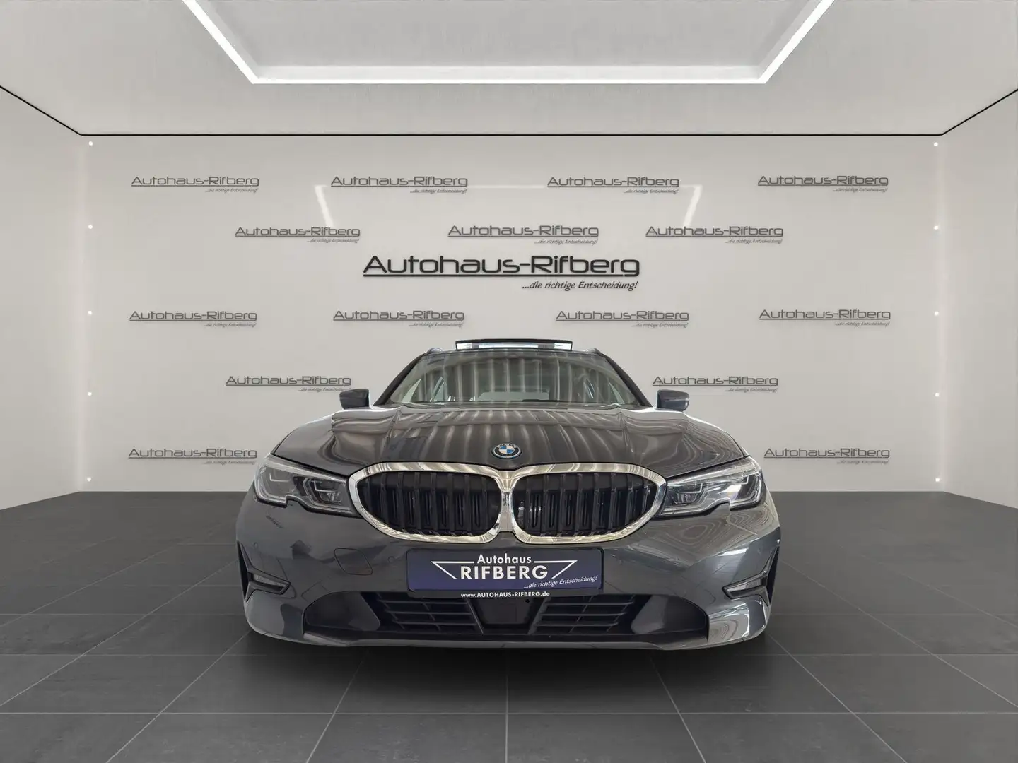 BMW 330 e xDrive HUD/AHK/PanD/DrivinA/Laser/KeyGo Grau - 2