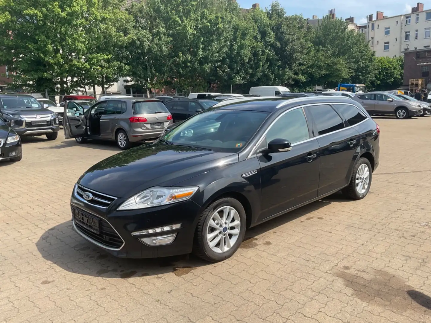 Ford Mondeo Turnier Business Edition *TÜV 08.2025* Schwarz - 1