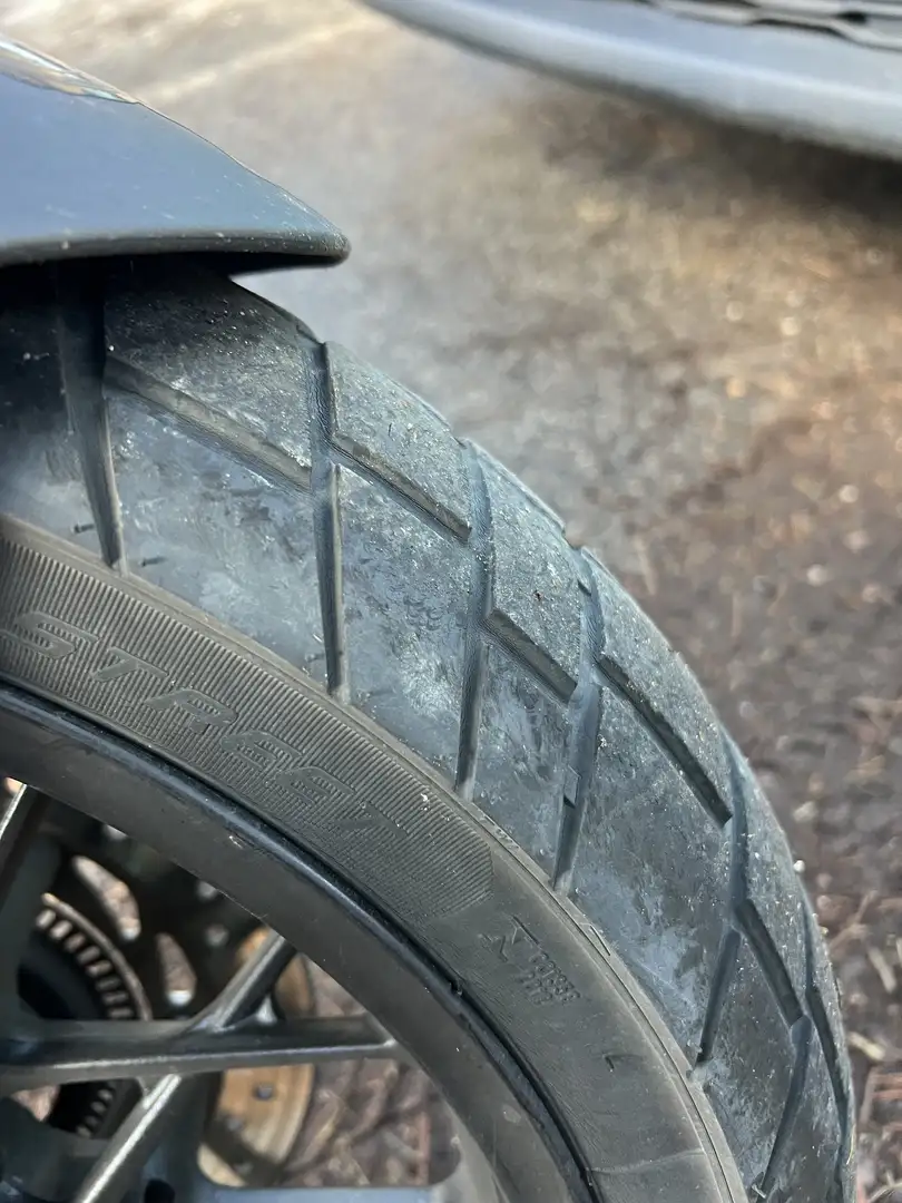 Honda ADV 350 Šedá - 2