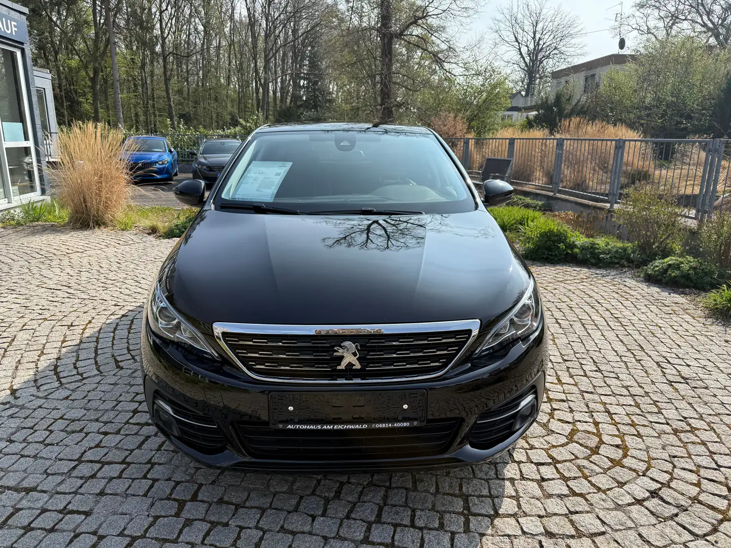 Peugeot 308 Allure Schwarz - 2