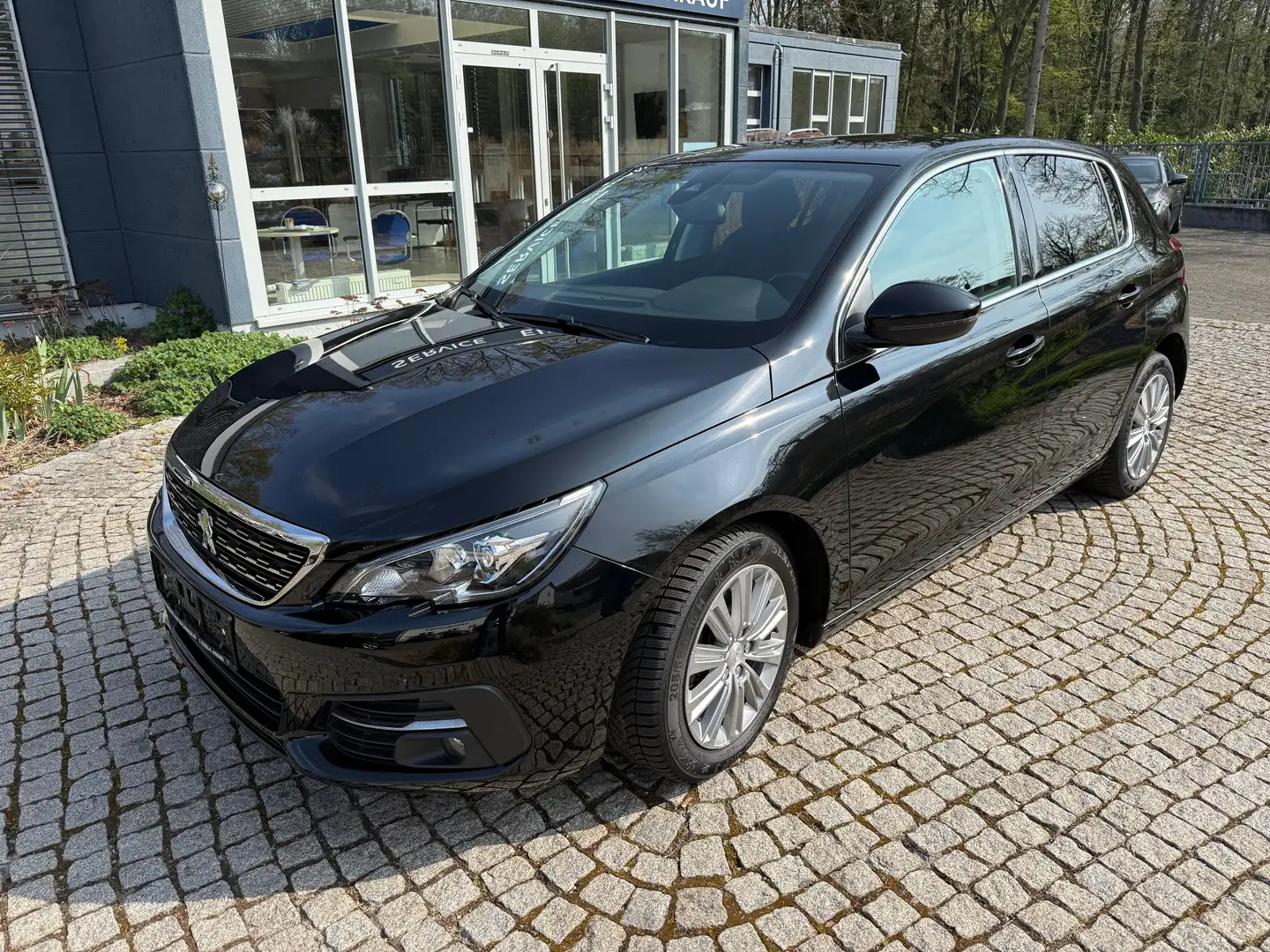 Peugeot 308 Allure Schwarz - 1