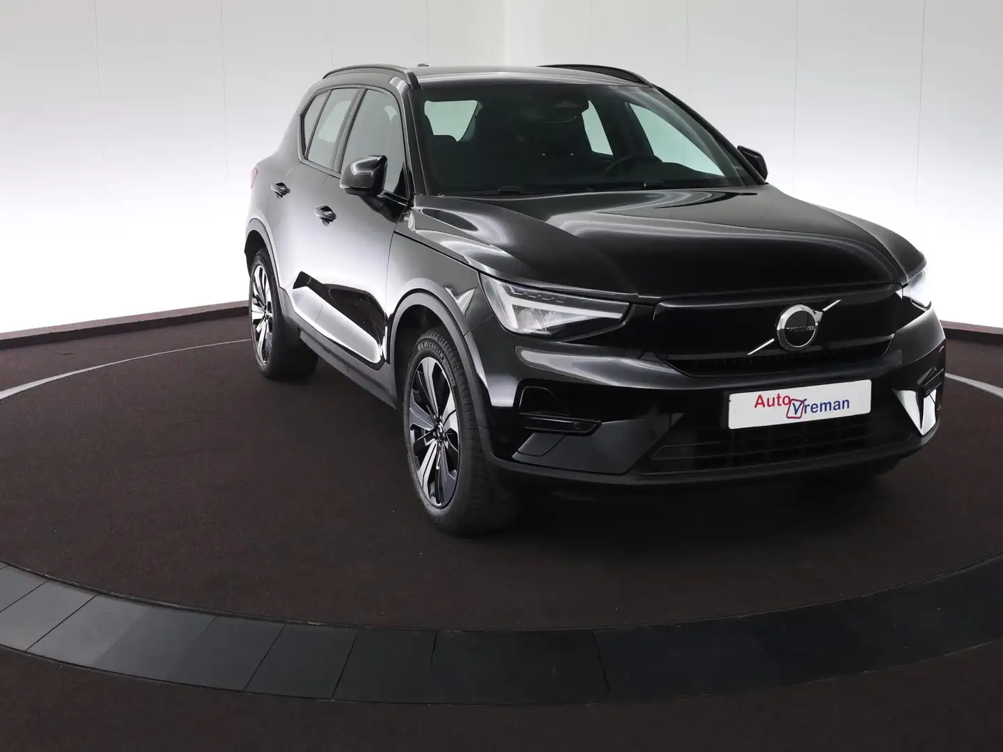 Volvo XC40 Recharge Core 70 kWh Zwart - 2