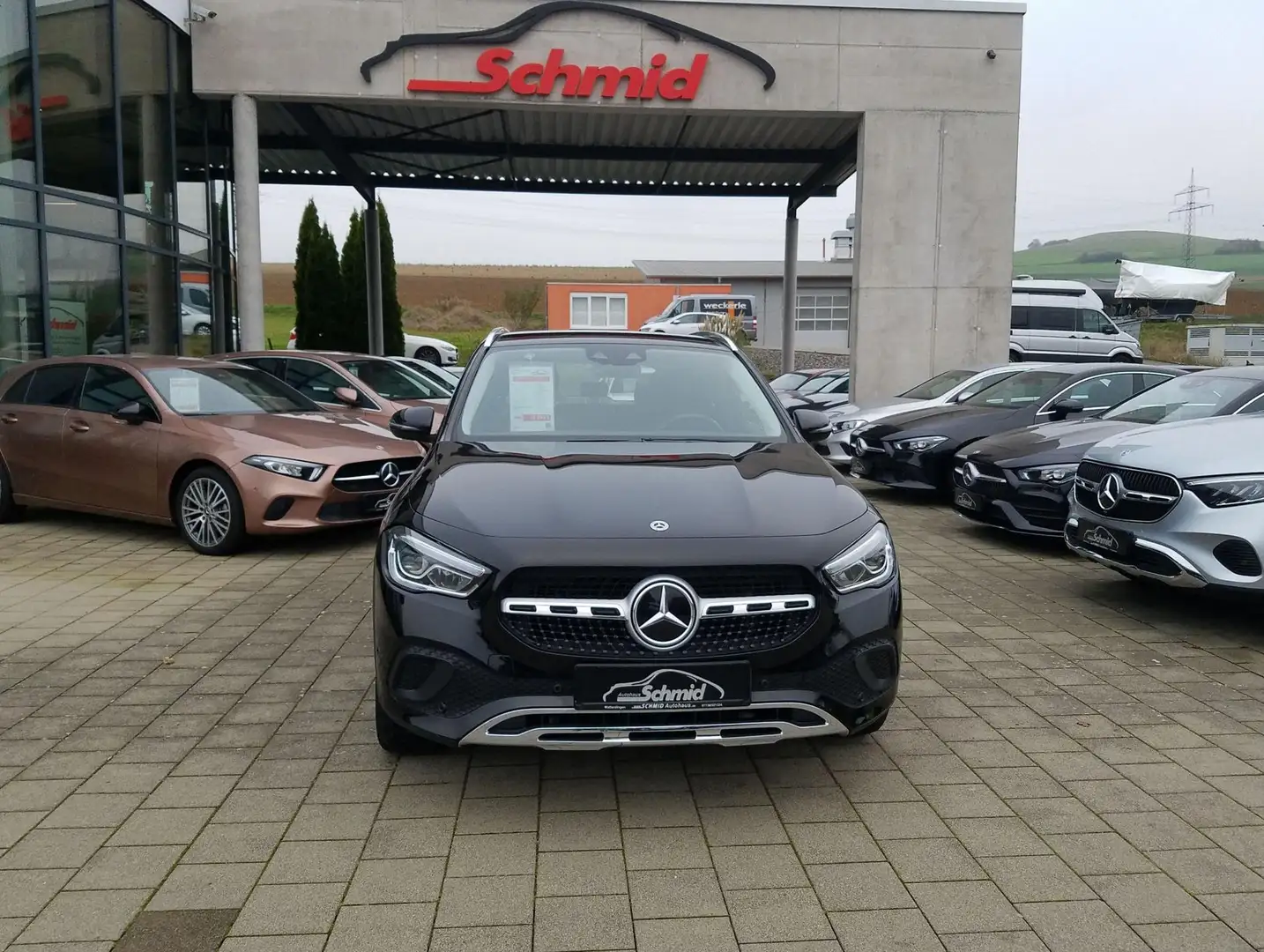 Mercedes-Benz GLA 220 d, Progressive, 4 Matic, AHK, LED, Business-Pak... Zwart - 2