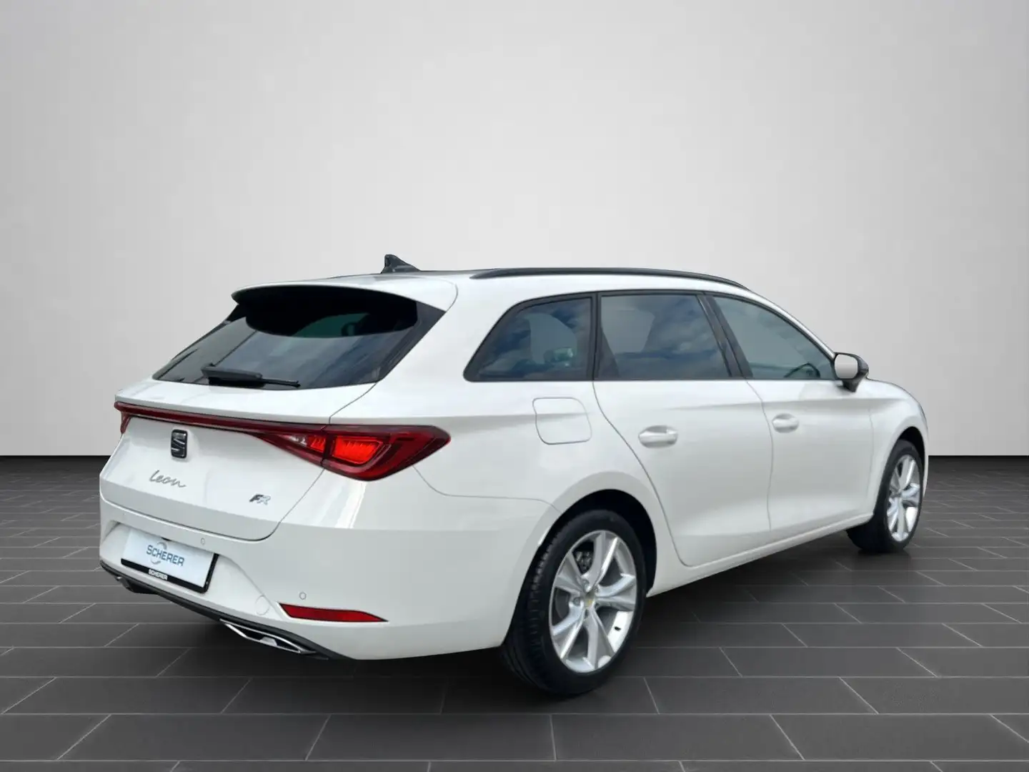 SEAT Leon Sportstourer FR 1.5 eTSI DSG AHK/ Matrix-LE Weiß - 2