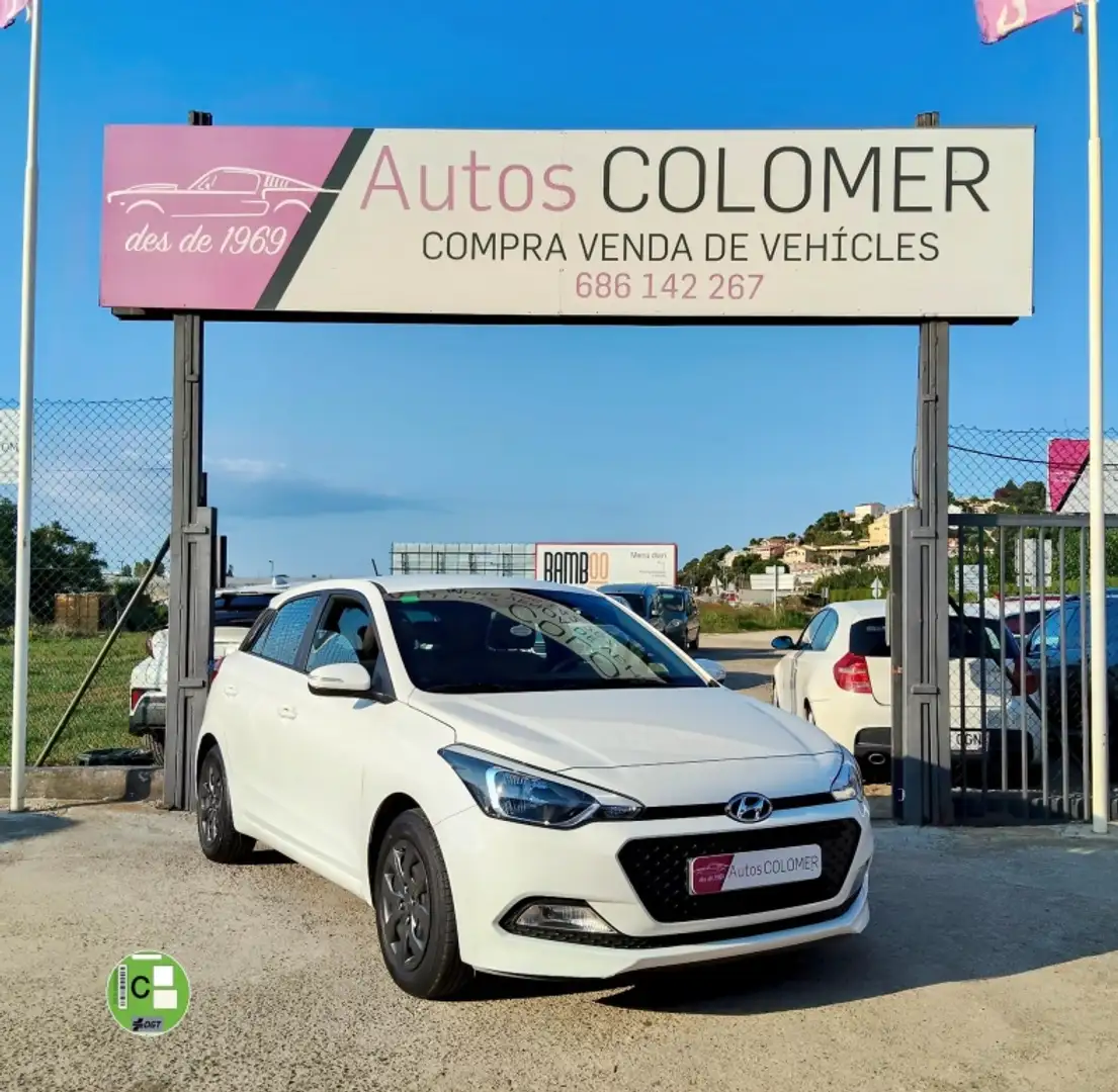 Hyundai i20 1.2 MPI Link Blanc - 1