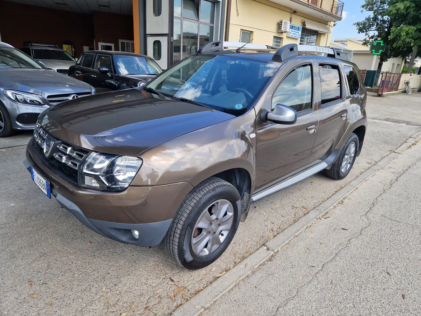 Dacia Duster 1.5 dci Laureate 4x2 Marrone - 1