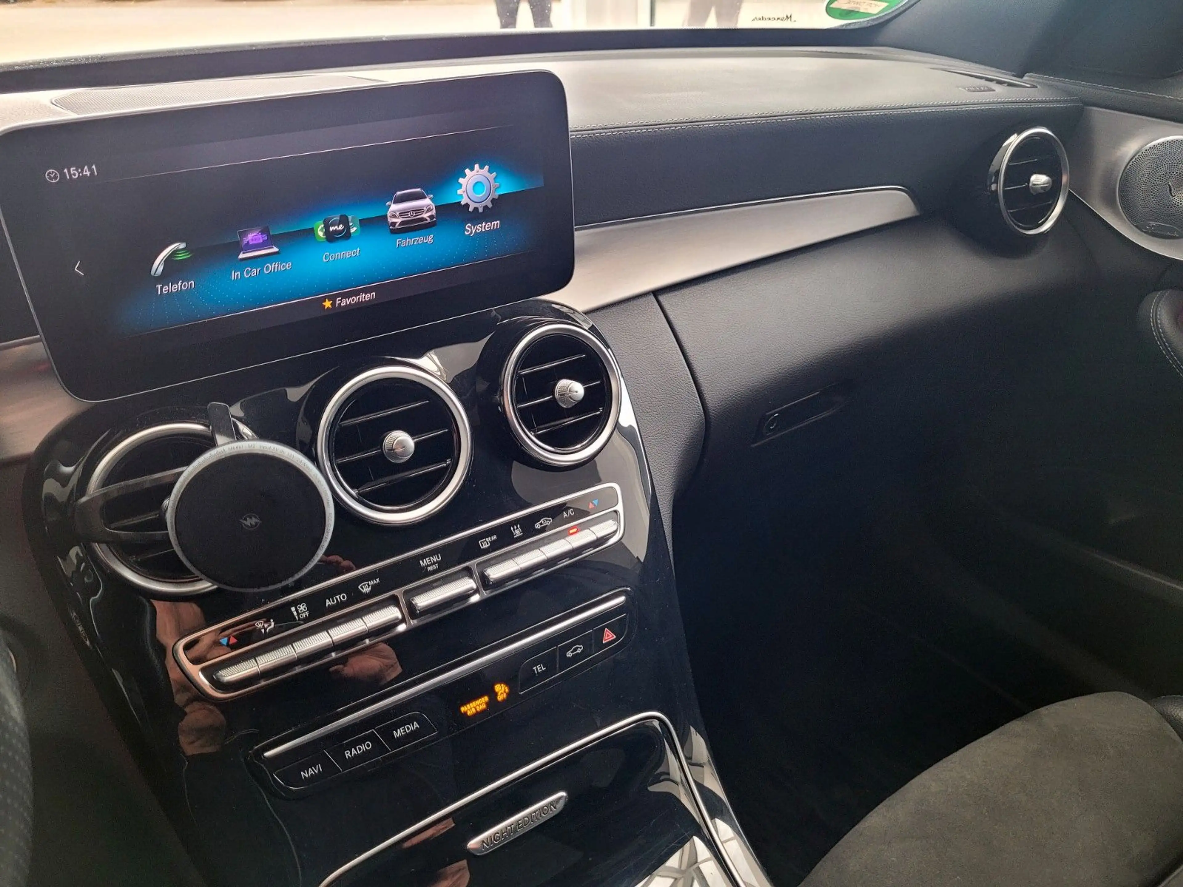 Mercedes-Benz C 300 de Night Edition/Pano/AMG/ — photo 10