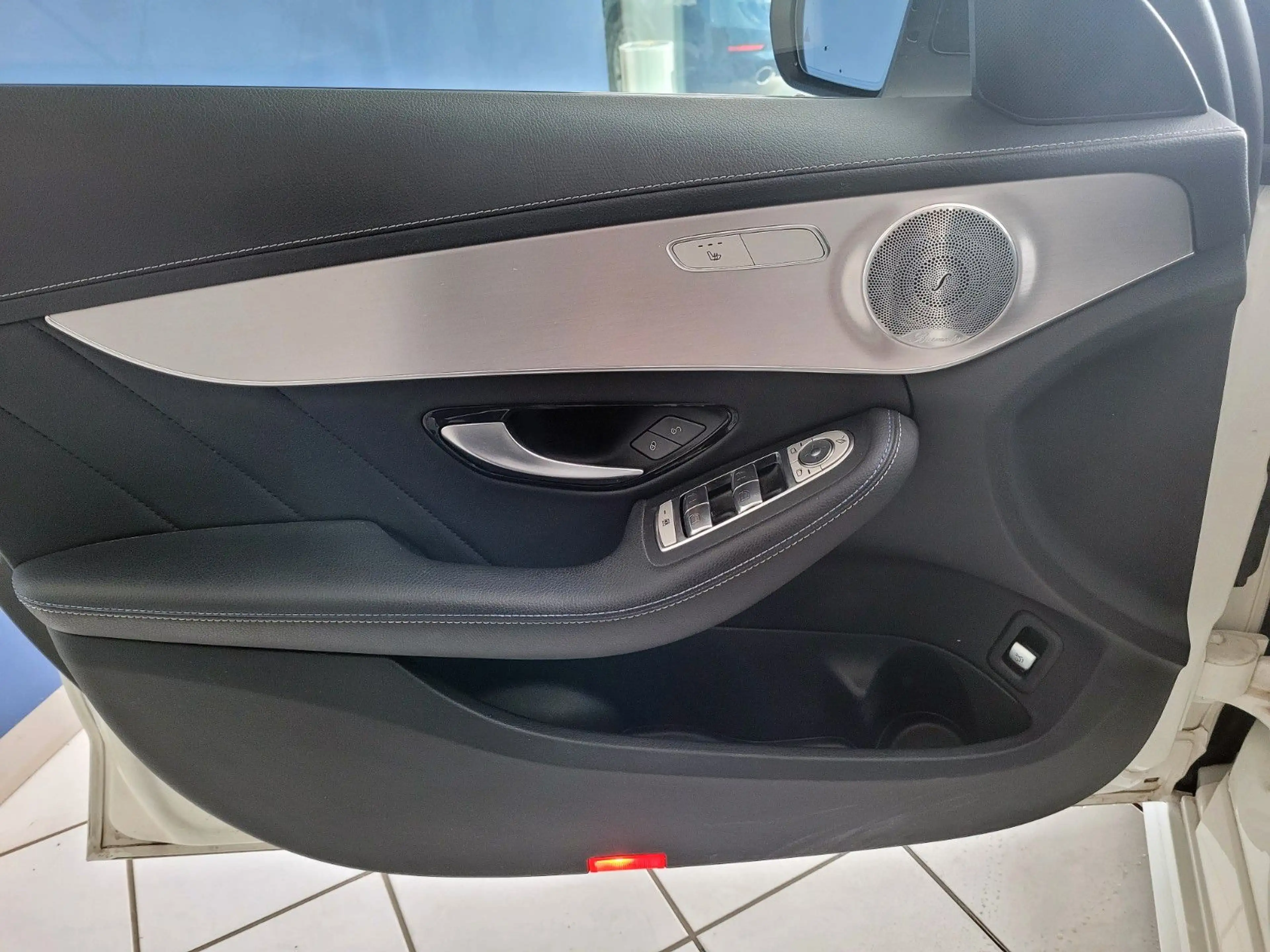 Mercedes-Benz C 300 de Night Edition/Pano/AMG/ — photo 26