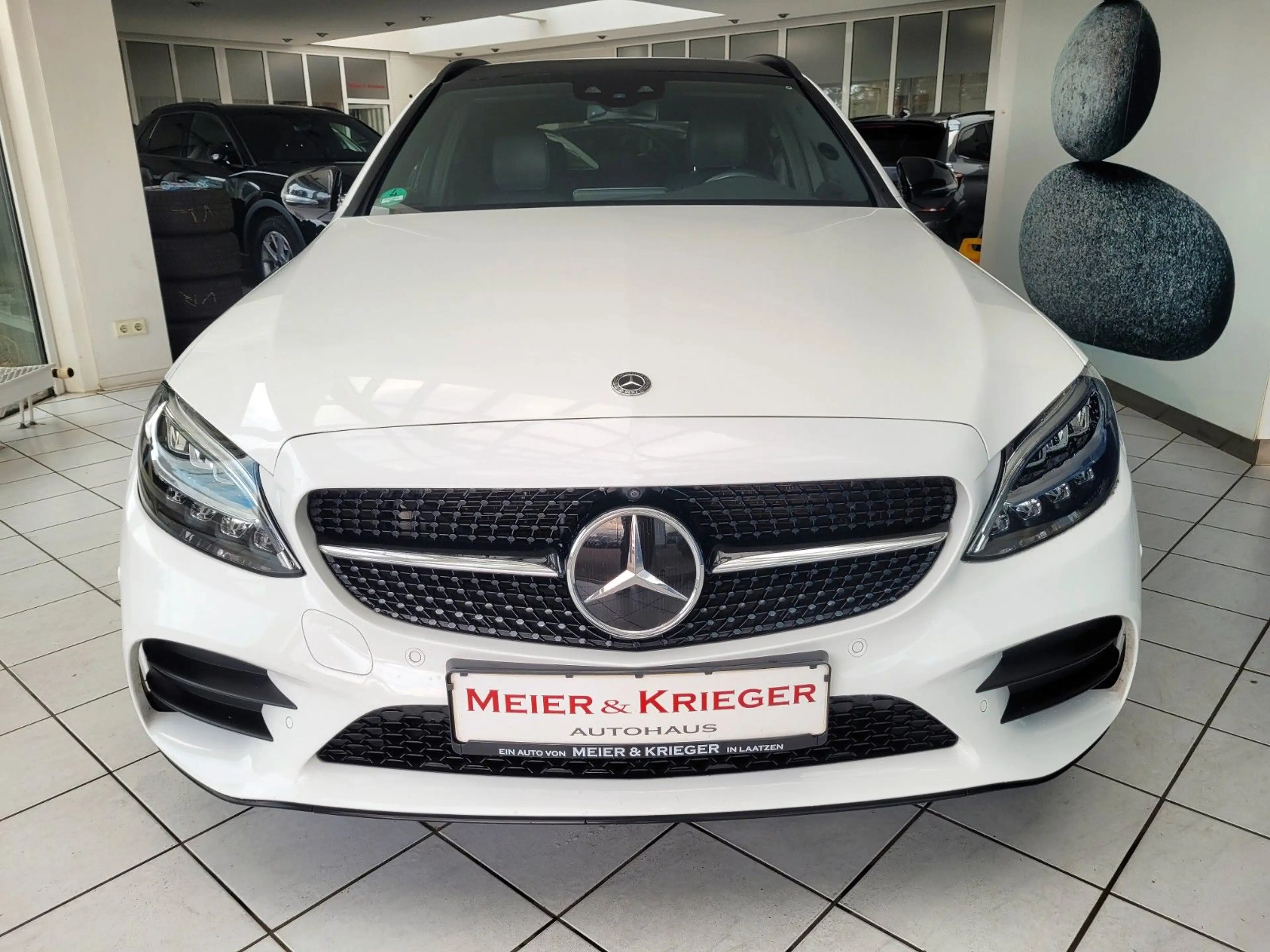 Mercedes-Benz C 300 de Night Edition/Pano/AMG/ — photo 3
