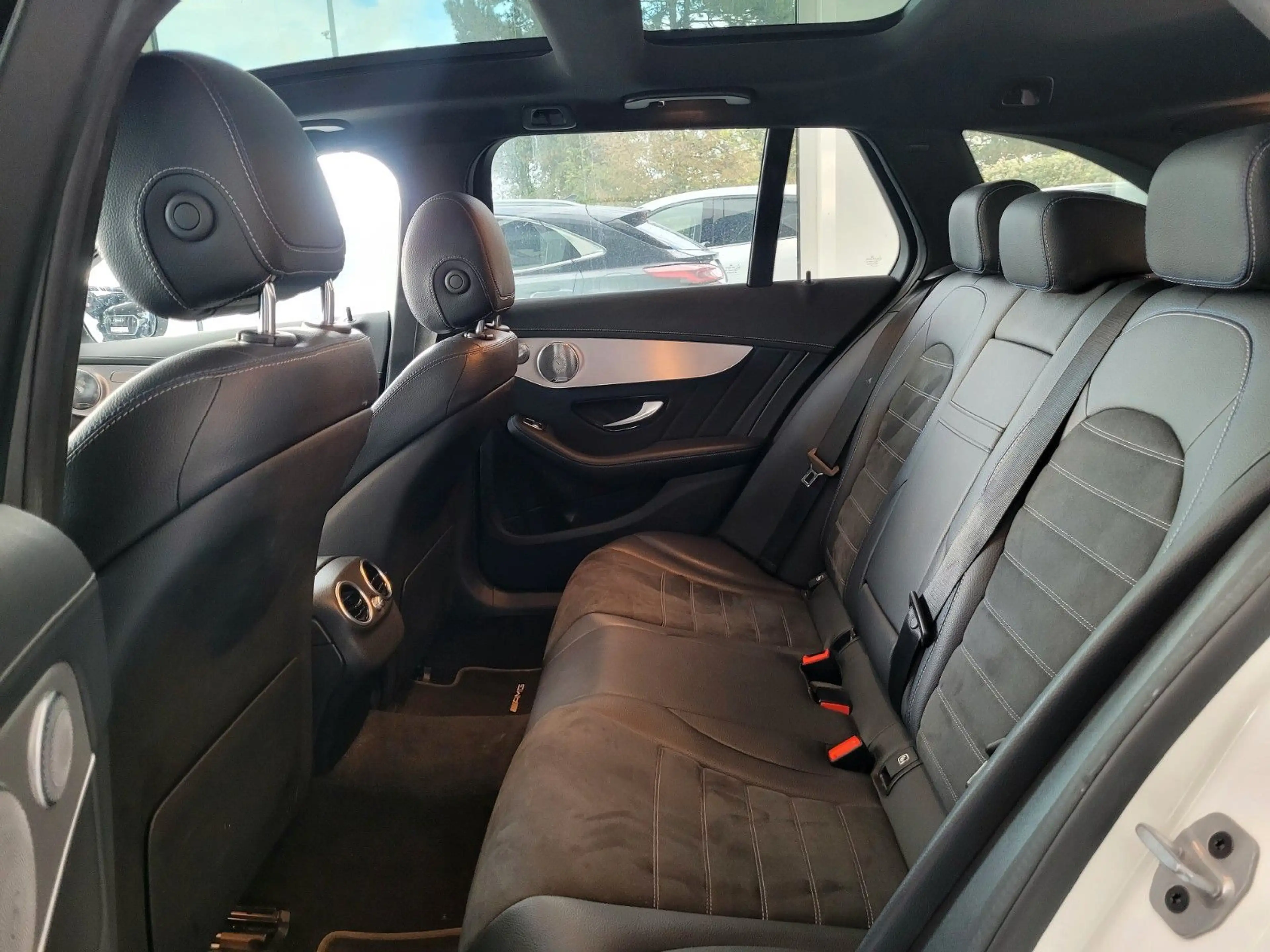Mercedes-Benz C 300 de Night Edition/Pano/AMG/ — photo 23