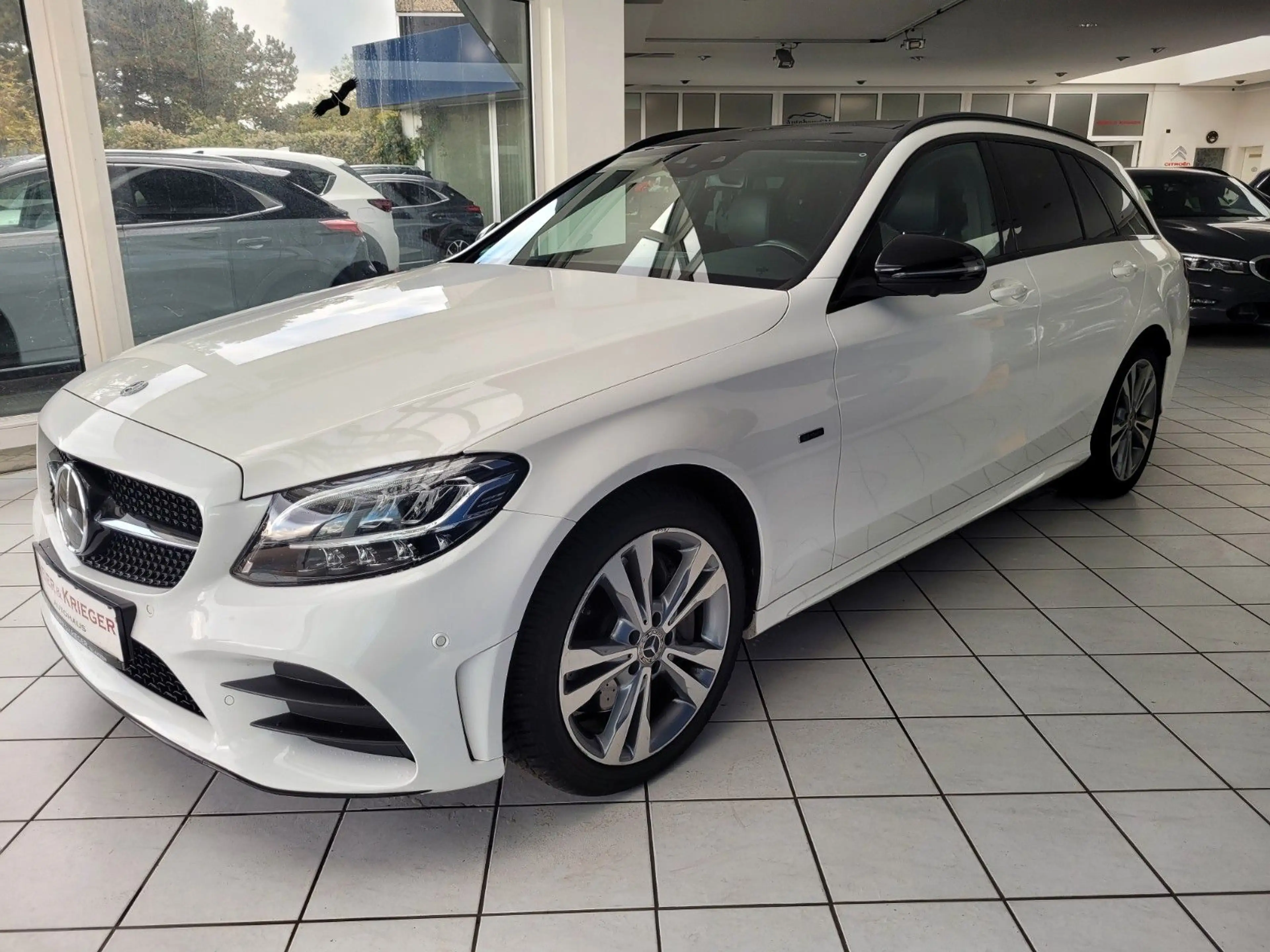 Mercedes-Benz C 300 de Night Edition/Pano/AMG/ — photo 4