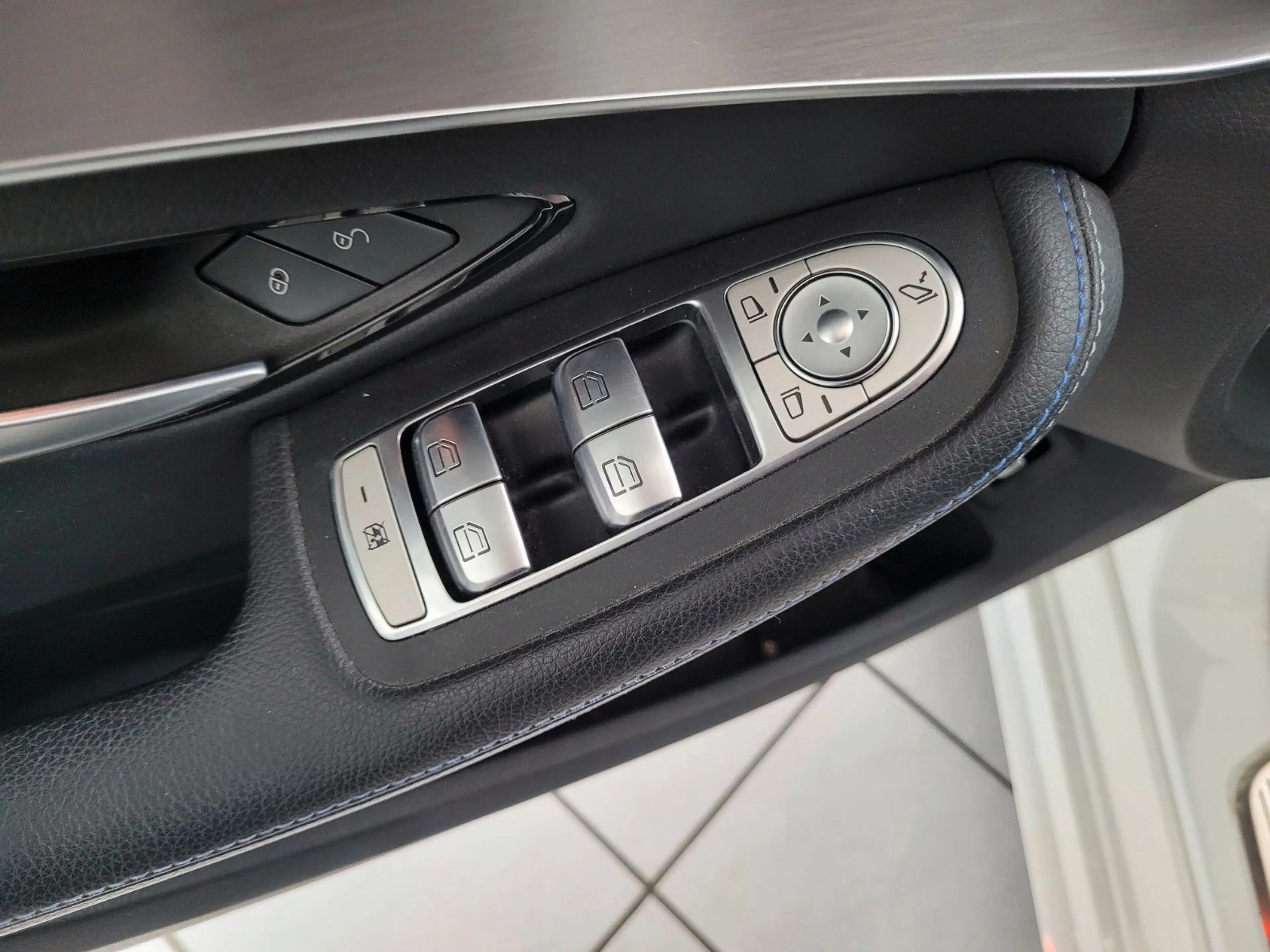 Mercedes-Benz C 300 de Night Edition/Pano/AMG/ — photo 24