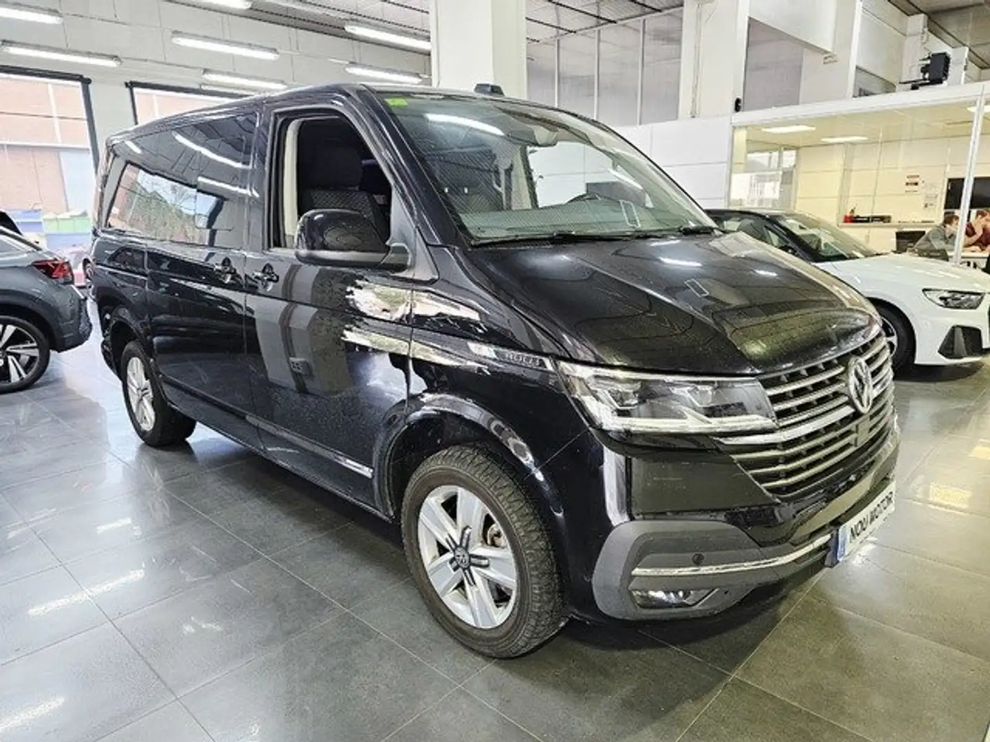 Volkswagen Caravelle Comercial 2.0TDI BMT Premium Batalla Cor Azul - 2