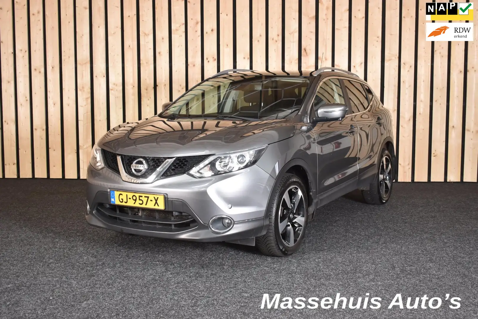 Nissan Qashqai 1.2 Connect Edition 133dkm Trekhaak 360 Panoramada Gris - 1