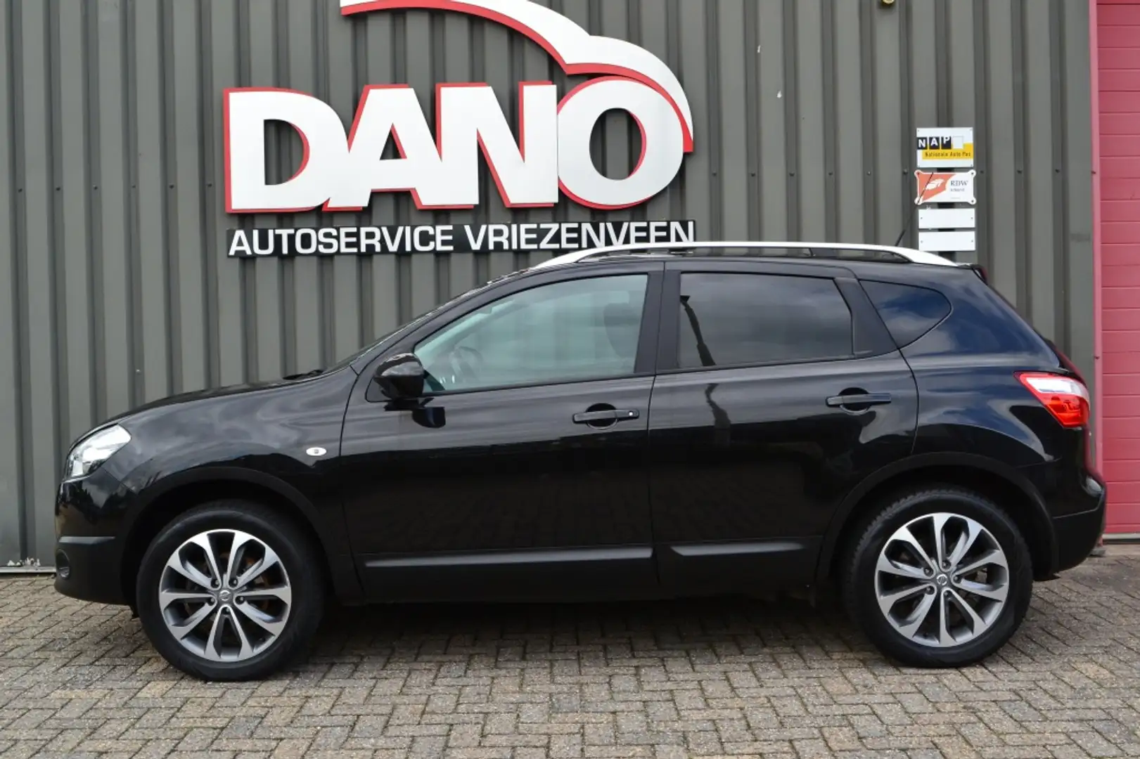 Nissan Qashqai 2.0 Connect Edition Navi/Camera/Trekhaak Noir - 2