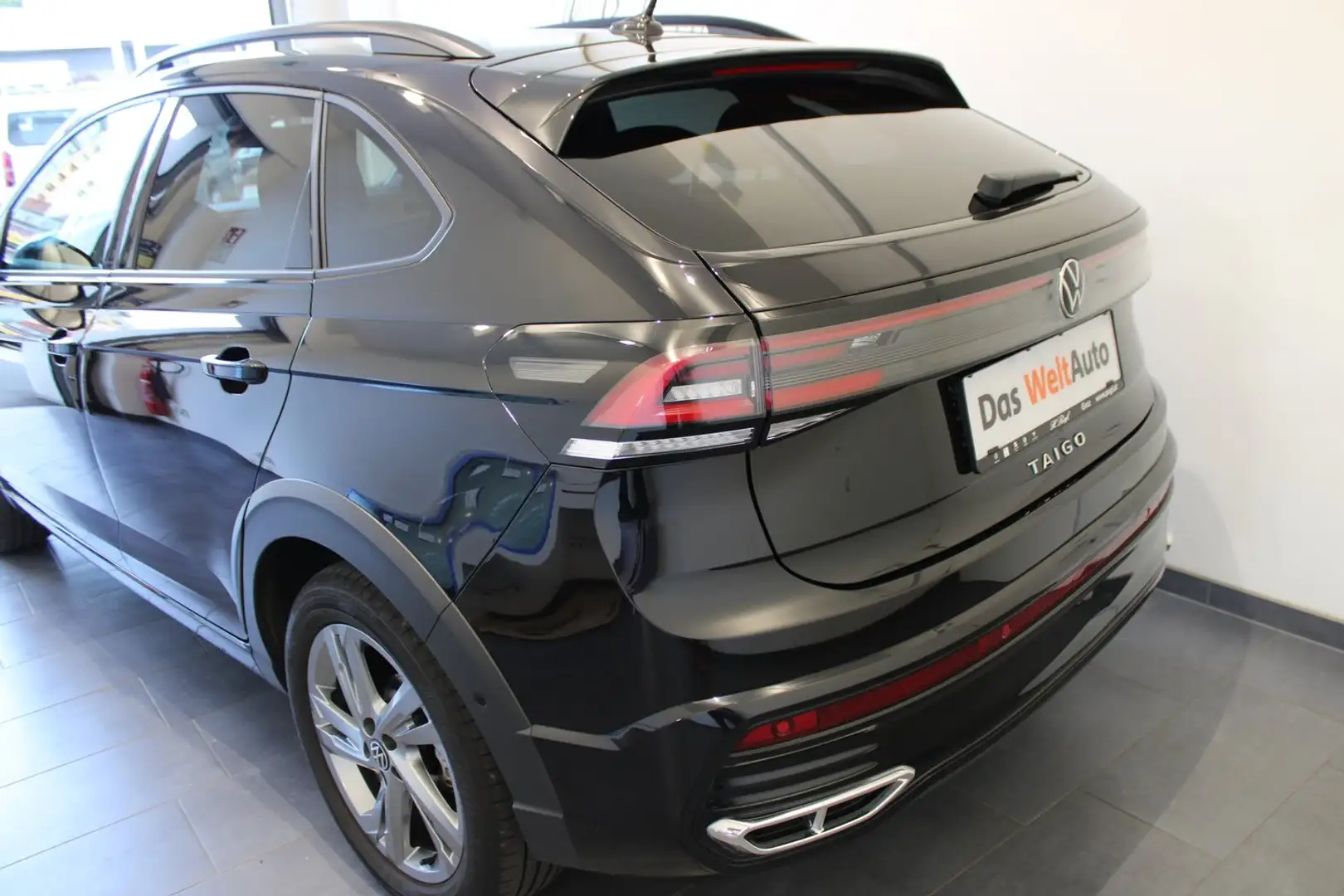 Volkswagen Taigo R-Line TSI Schwarz - 2