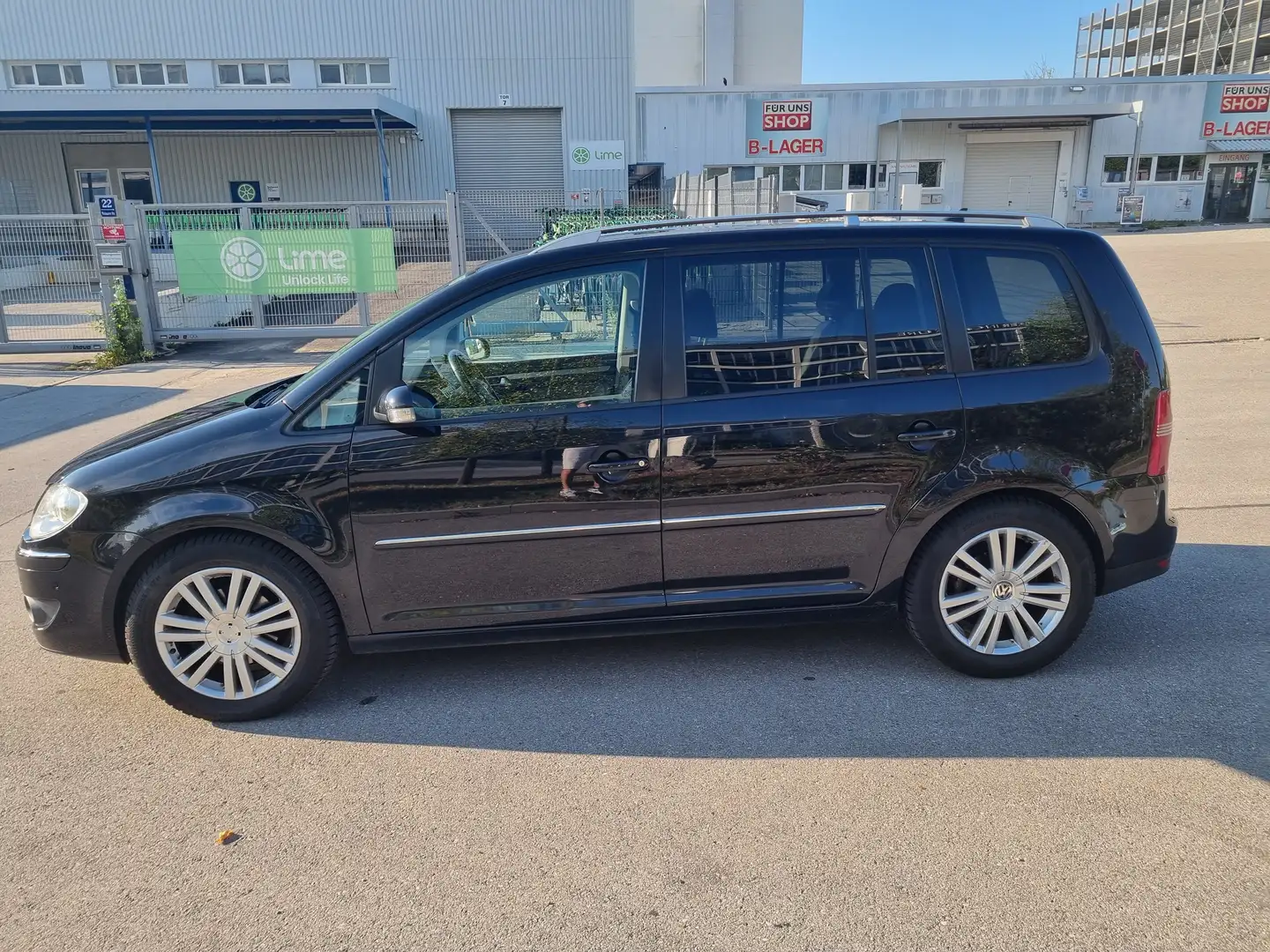 Volkswagen Touran Touran 2.0 TDI DPF DSG Highline - 1