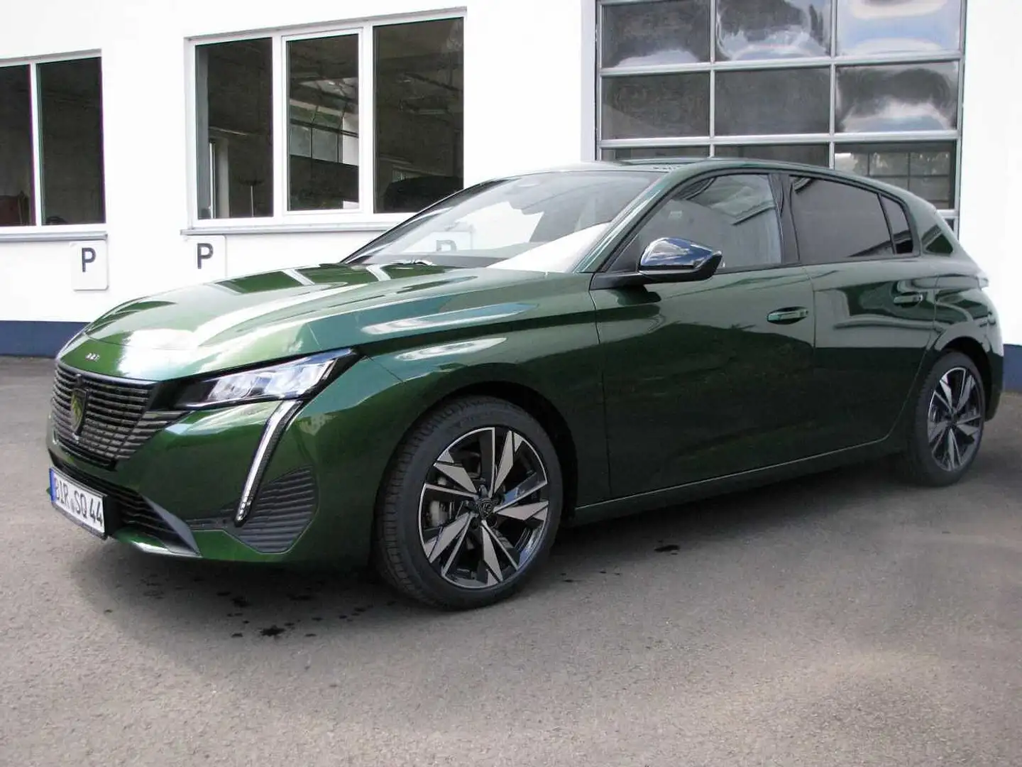 Peugeot 308 PureTech 130 1.2 Allure PureTech 130 1.2 Allure zelena - 2