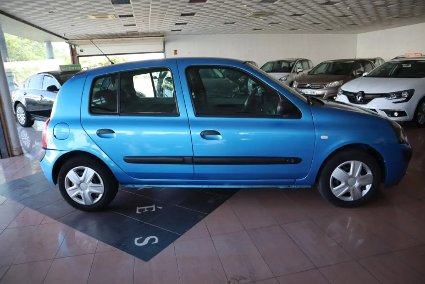 Renault Clio 1.2 Confort Expression Azul - 2
