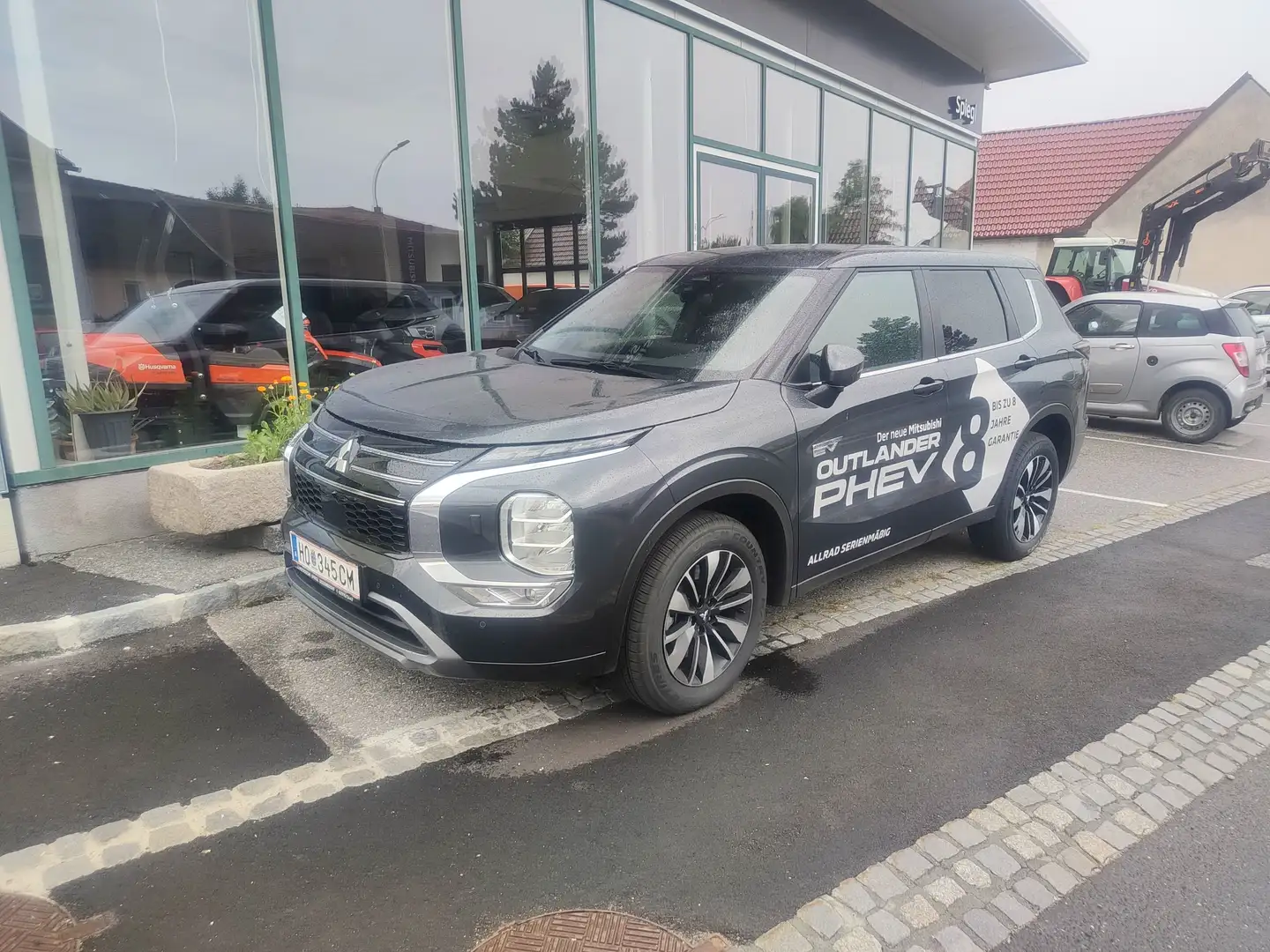 Mitsubishi Outlander Outlander 2,4 PHEV S-AWC Invite Invite Grau - 1