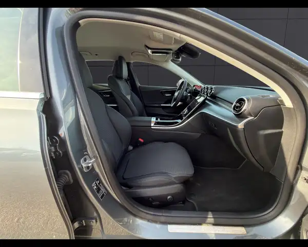 Mercedes-Benz C-Class view 16