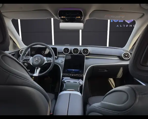 Mercedes-Benz C-Class view 13