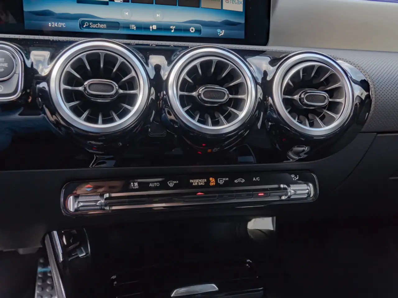 Mercedes-Benz CLA 200 SB AMG-Sport/LED/Cam/Pano/Night/Keyl/19" 17