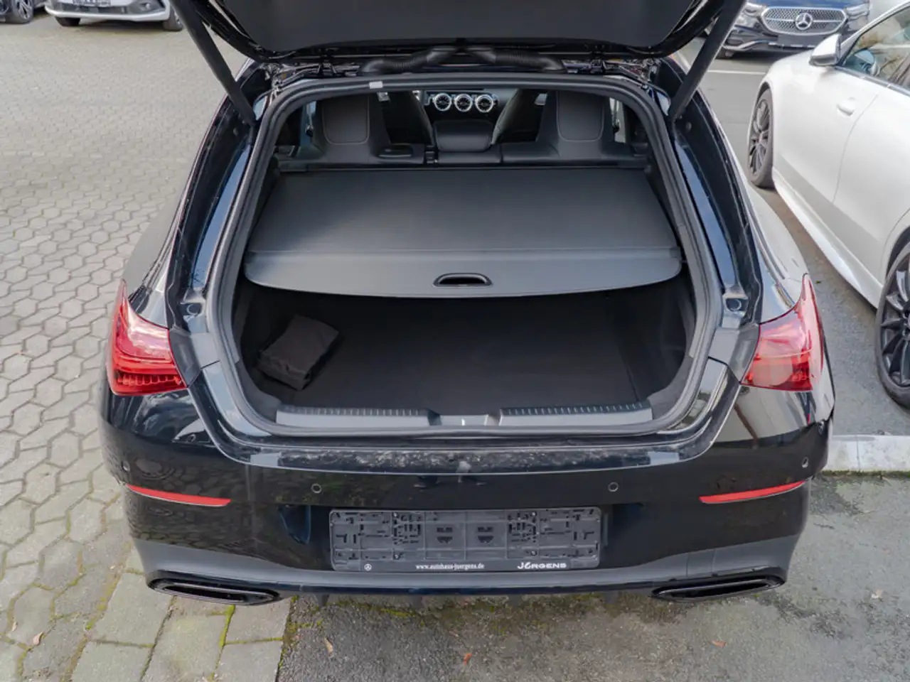 Mercedes-Benz CLA 200 SB AMG-Sport/LED/Cam/Pano/Night/Keyl/19" 6