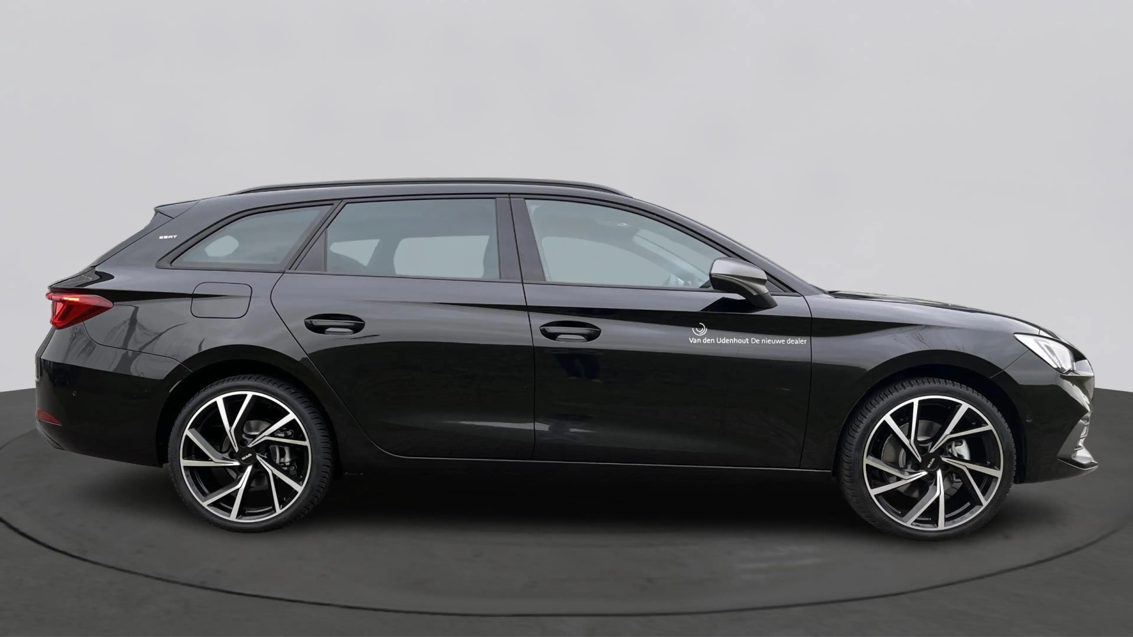 SEAT Leon e-Hybrid Sportstourer 1.5 TSI FR Business | Navigatie | 19" — photo 7