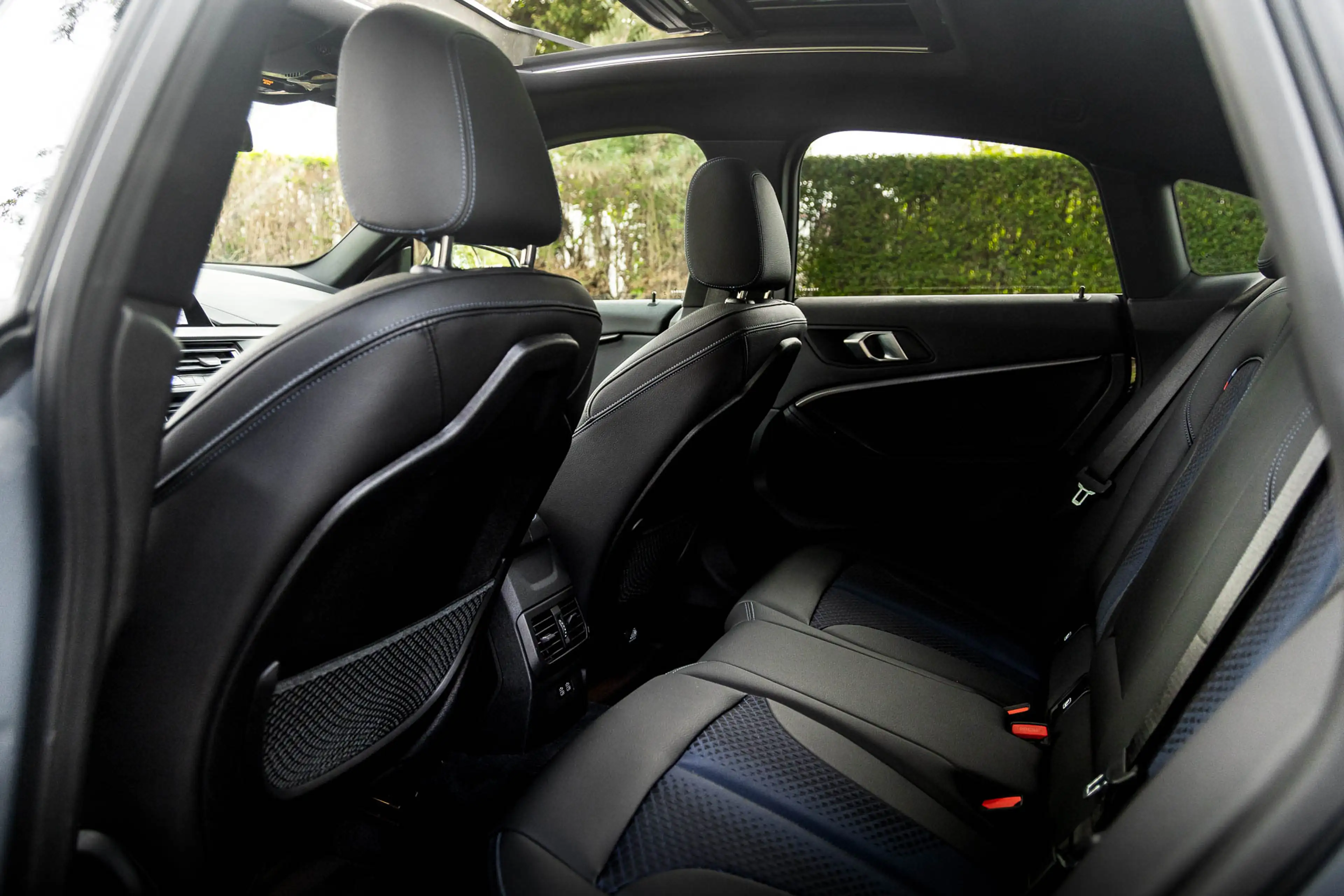 BMW 218 iA Gran Coupé M Sport * HUD * Pano * Keyless * Mem Seats * — photo 8