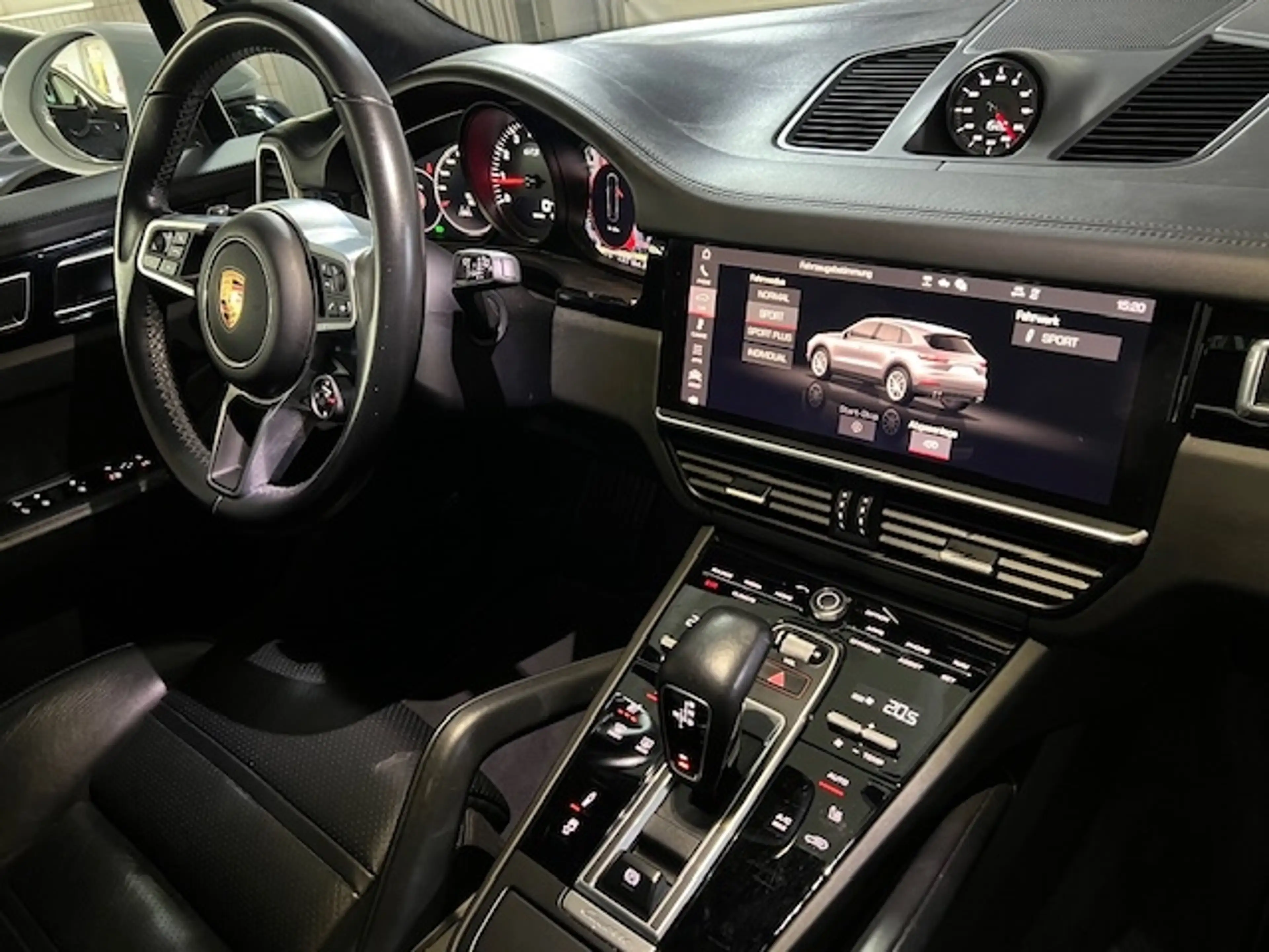 Porsche Cayenne GTS Matrix 22'' Standhzg. AHK-el. Pano Chrono LED — photo 11
