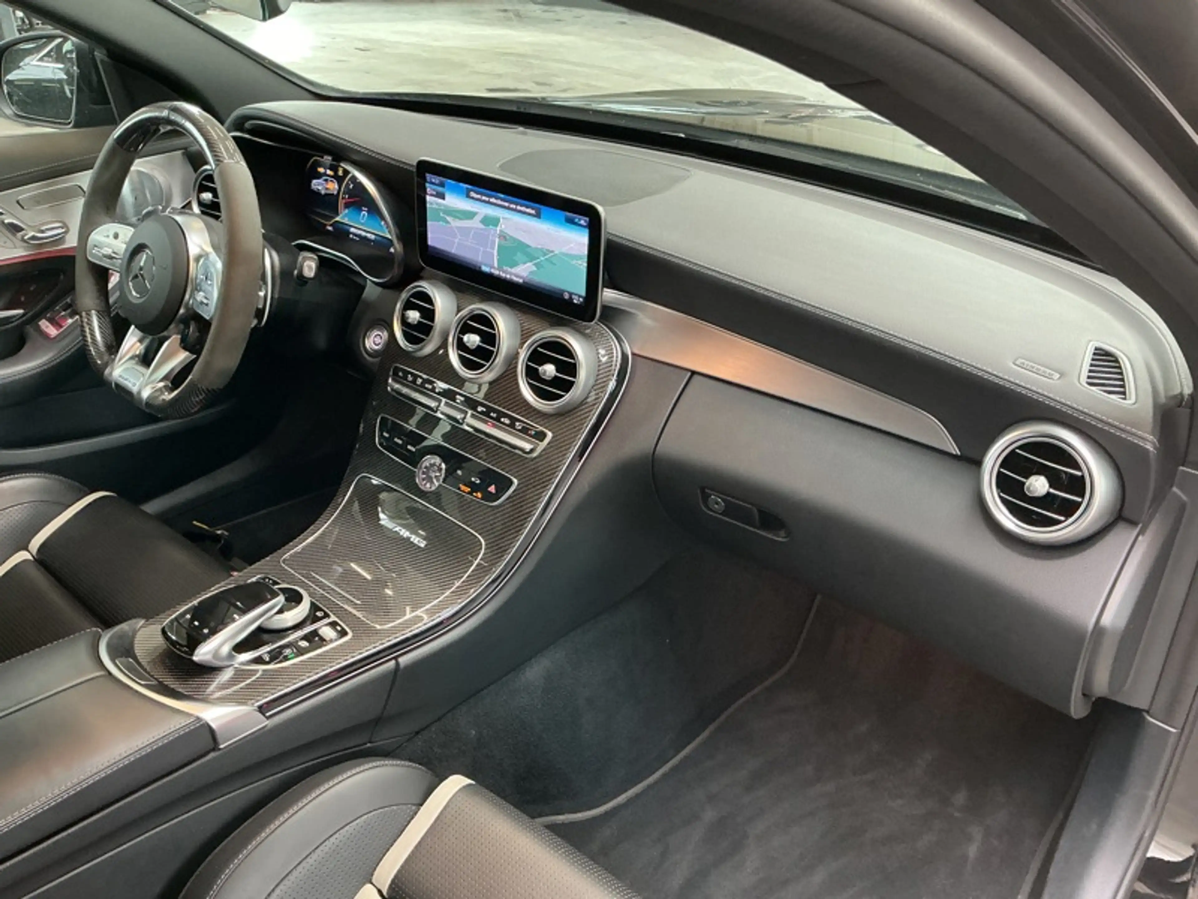 Mercedes-Benz C 63 AMG S Break Sièges Perf Pano Burmester — photo 10